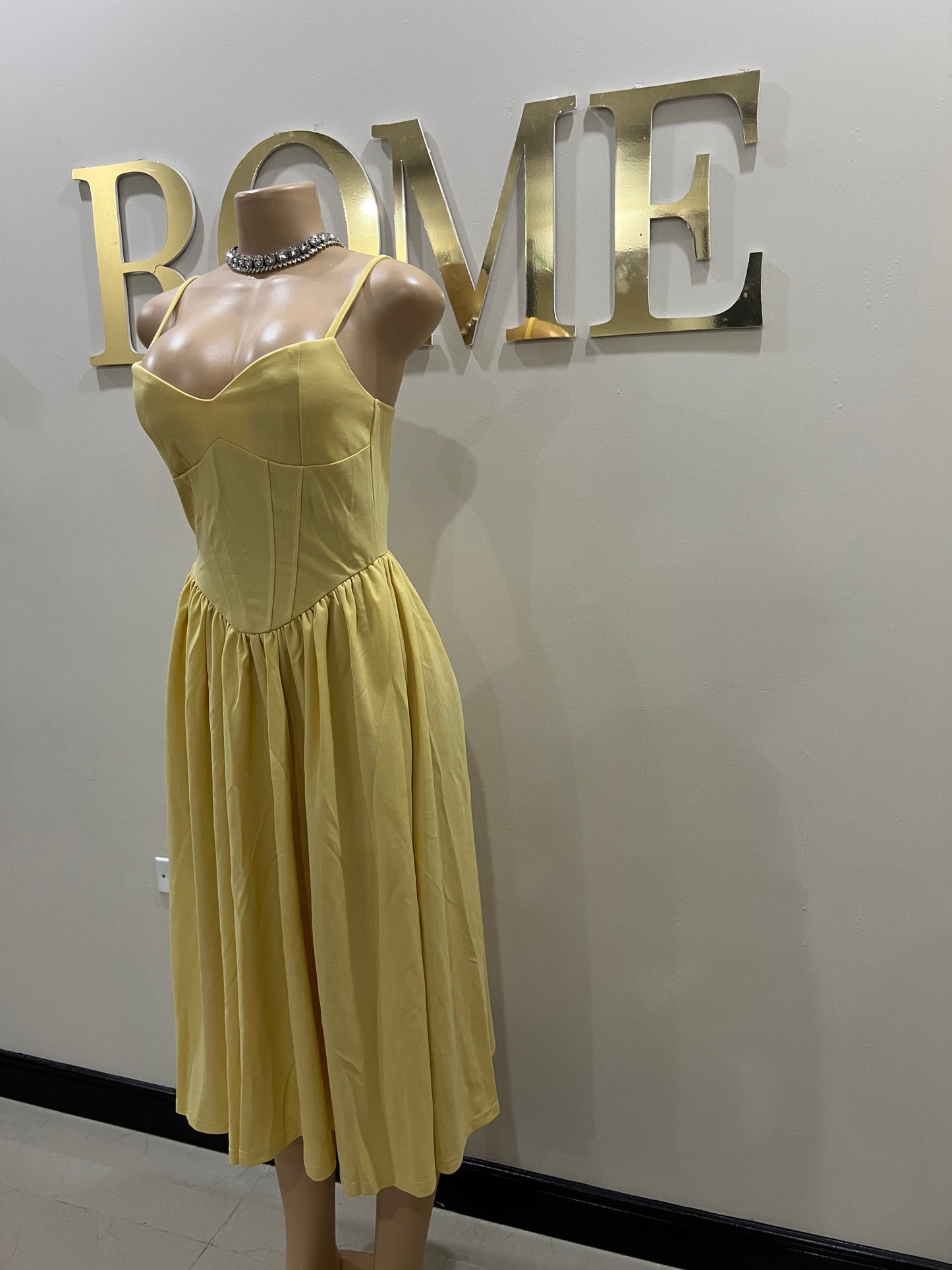 Daisy Diana Dress (Pale Yellow)