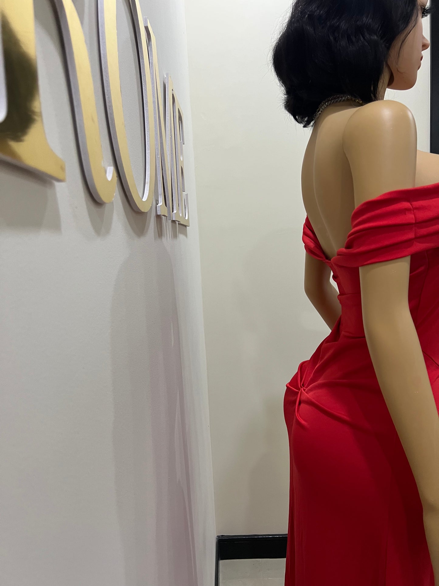 Kerry Off Shoulder Dress (Red )