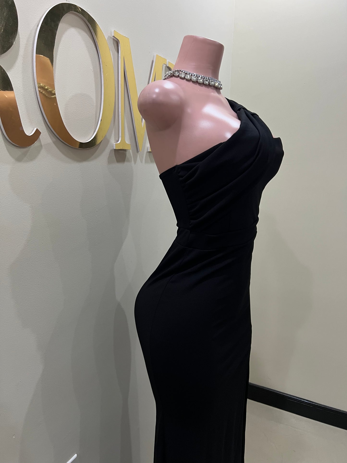 Kerry Royale Dress (Black)