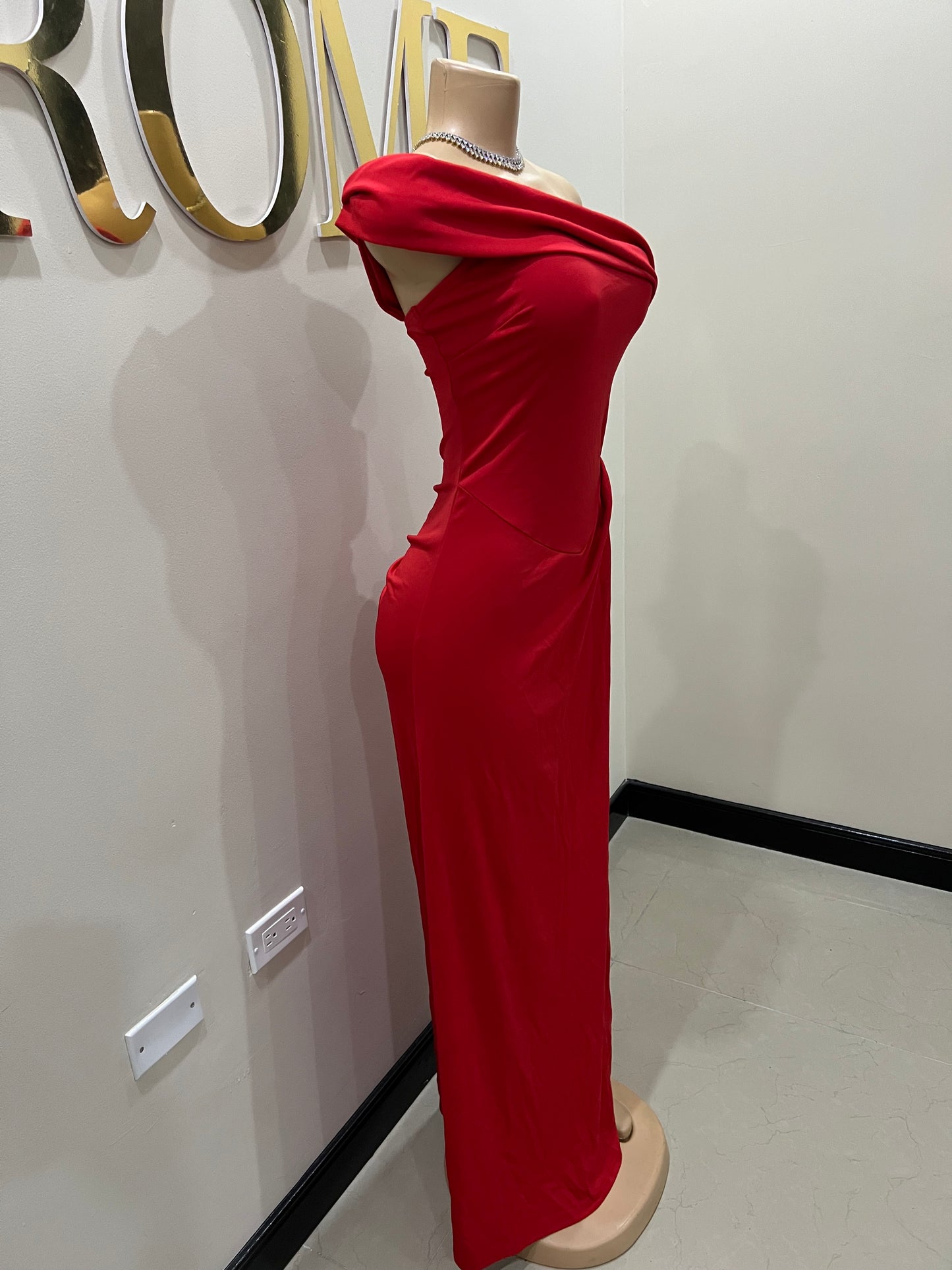 Kerry Off Shoulder Dress (Red )