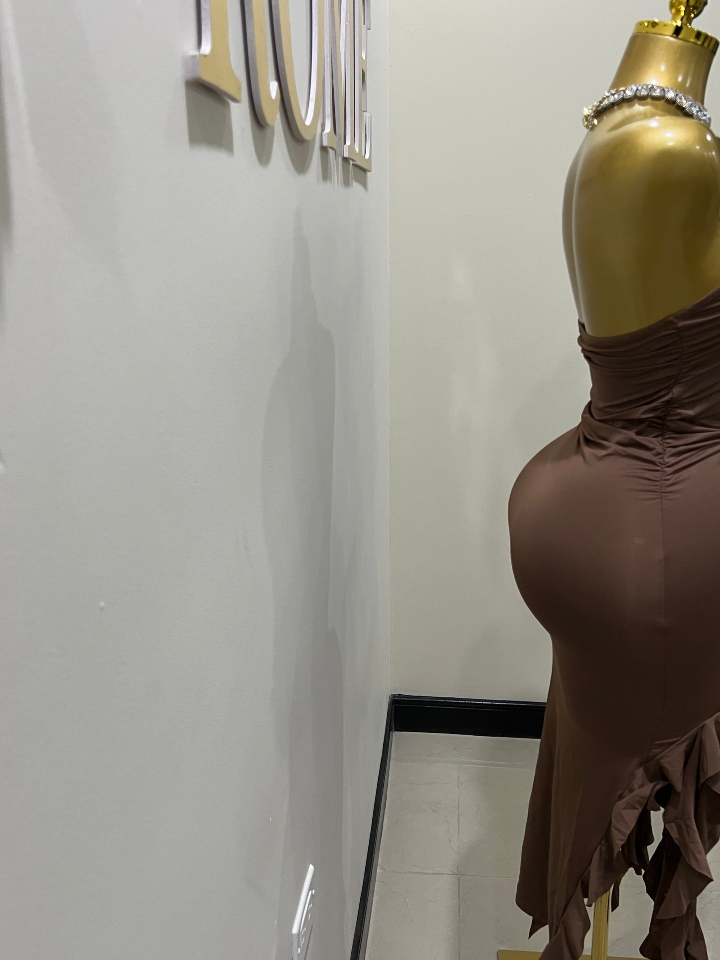 Nia Ruffle Dress (Brown)