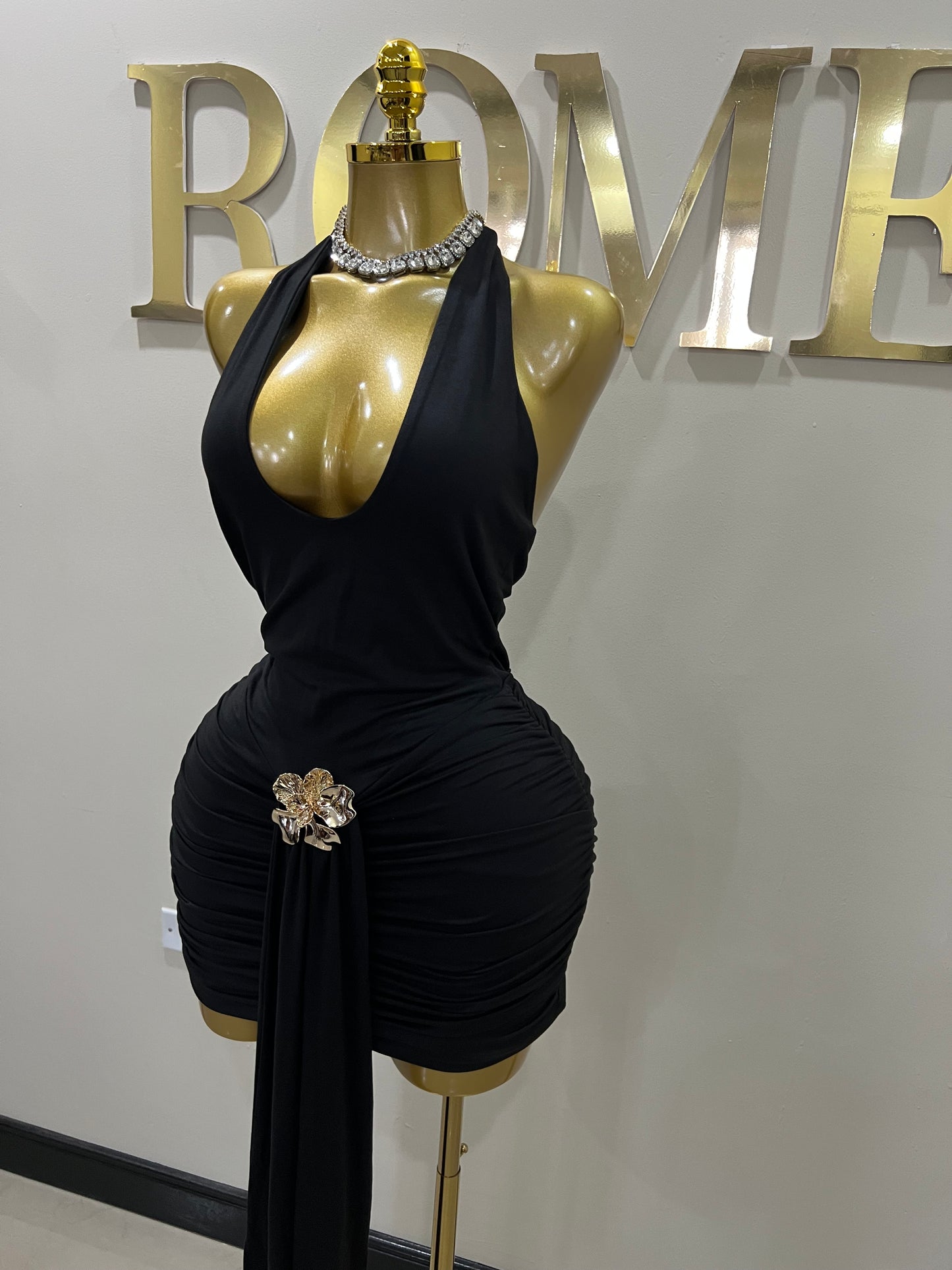 Nara Petal Short Dress (Black)