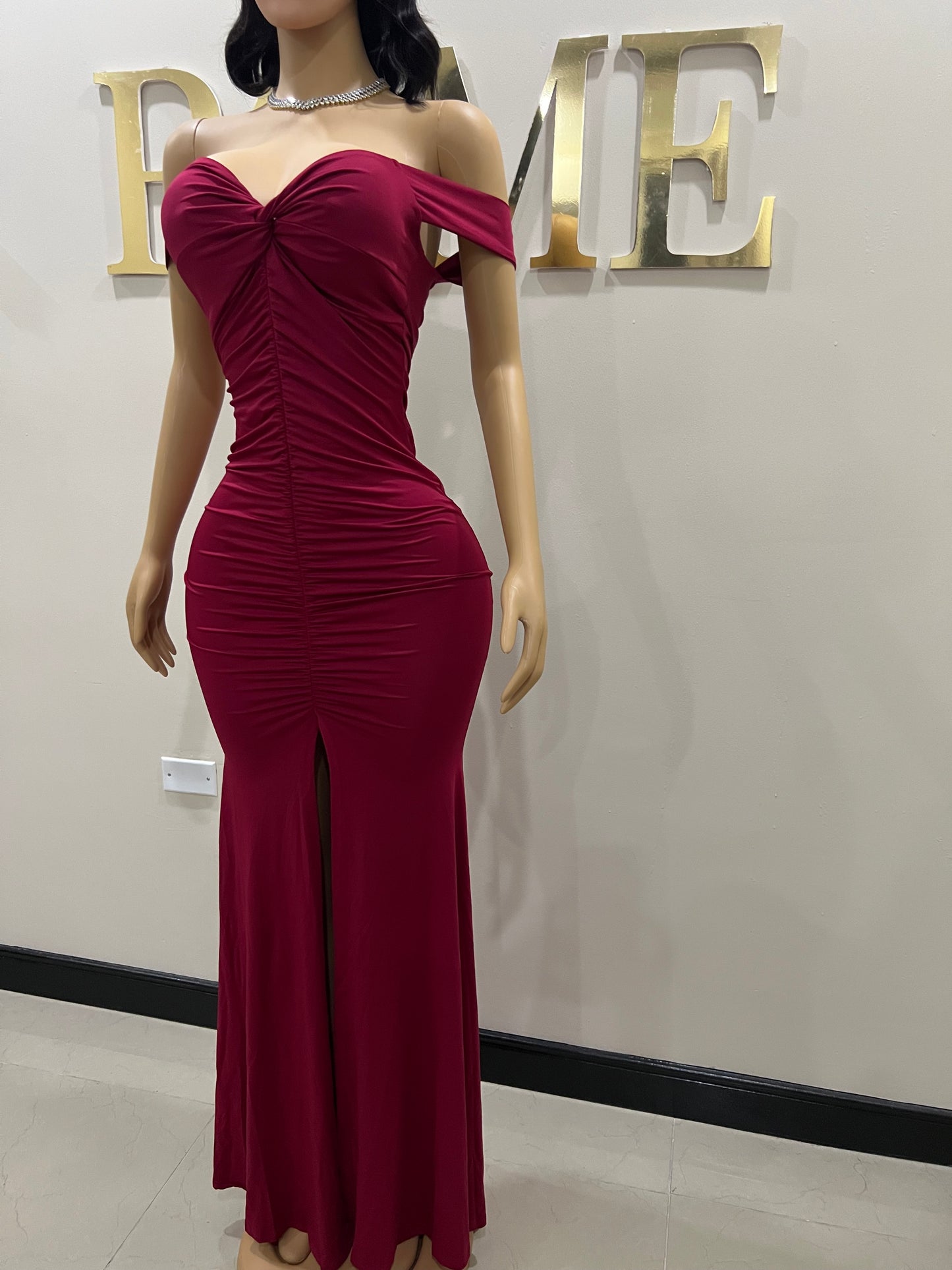 Kerry Elle Train Dress (Burgundy)