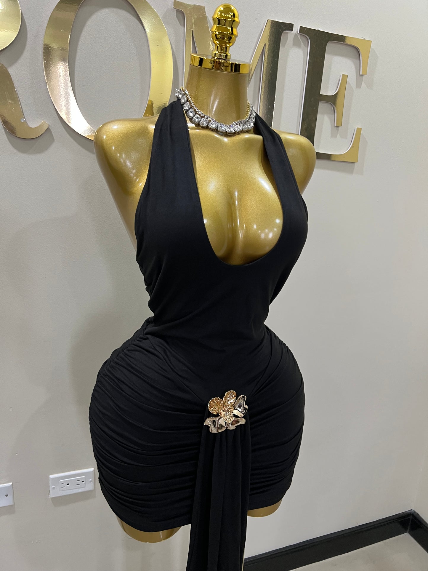 Nara Petal Short Dress (Black)