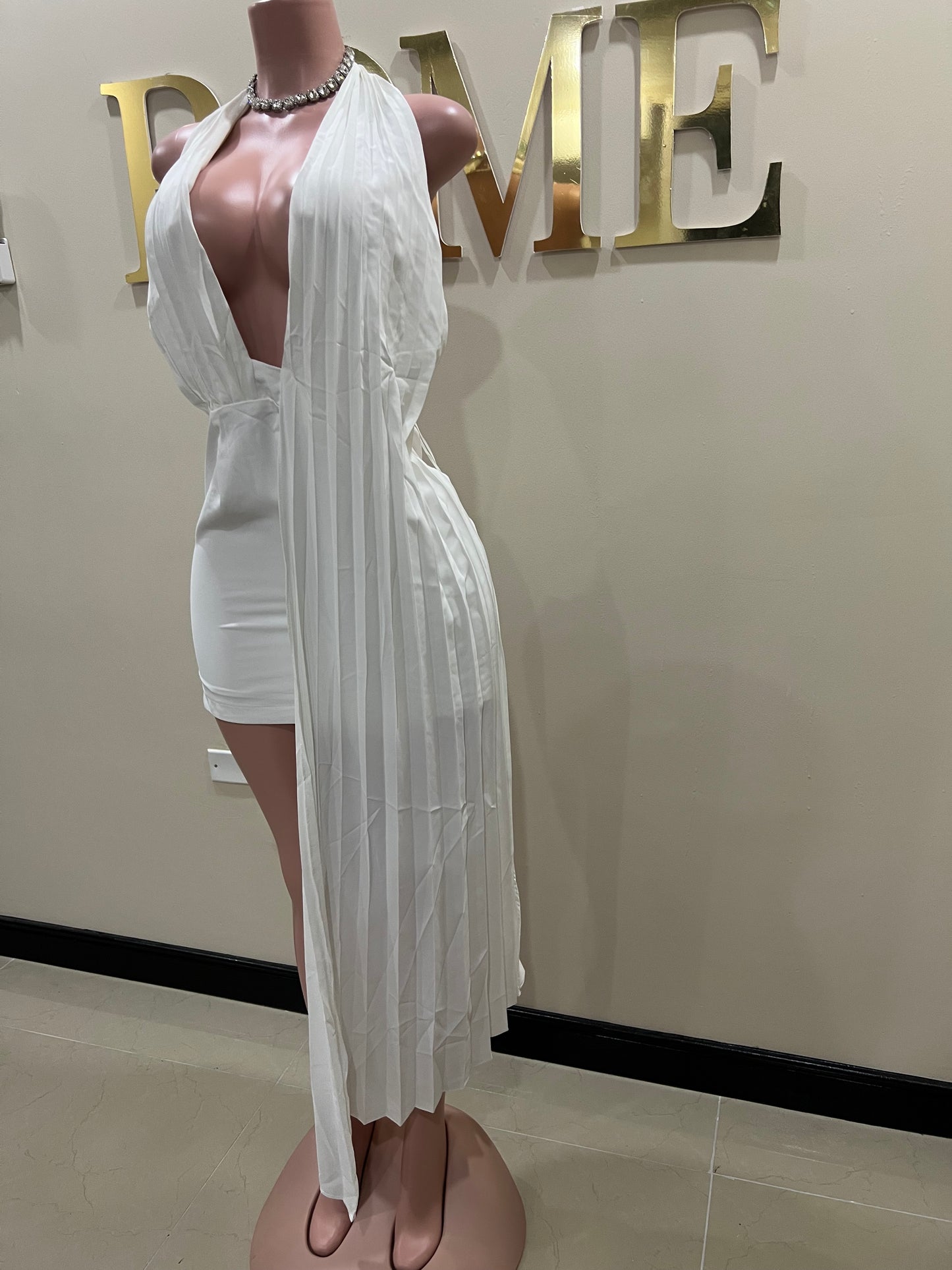 Alicia Merry Pleated Dress (White)