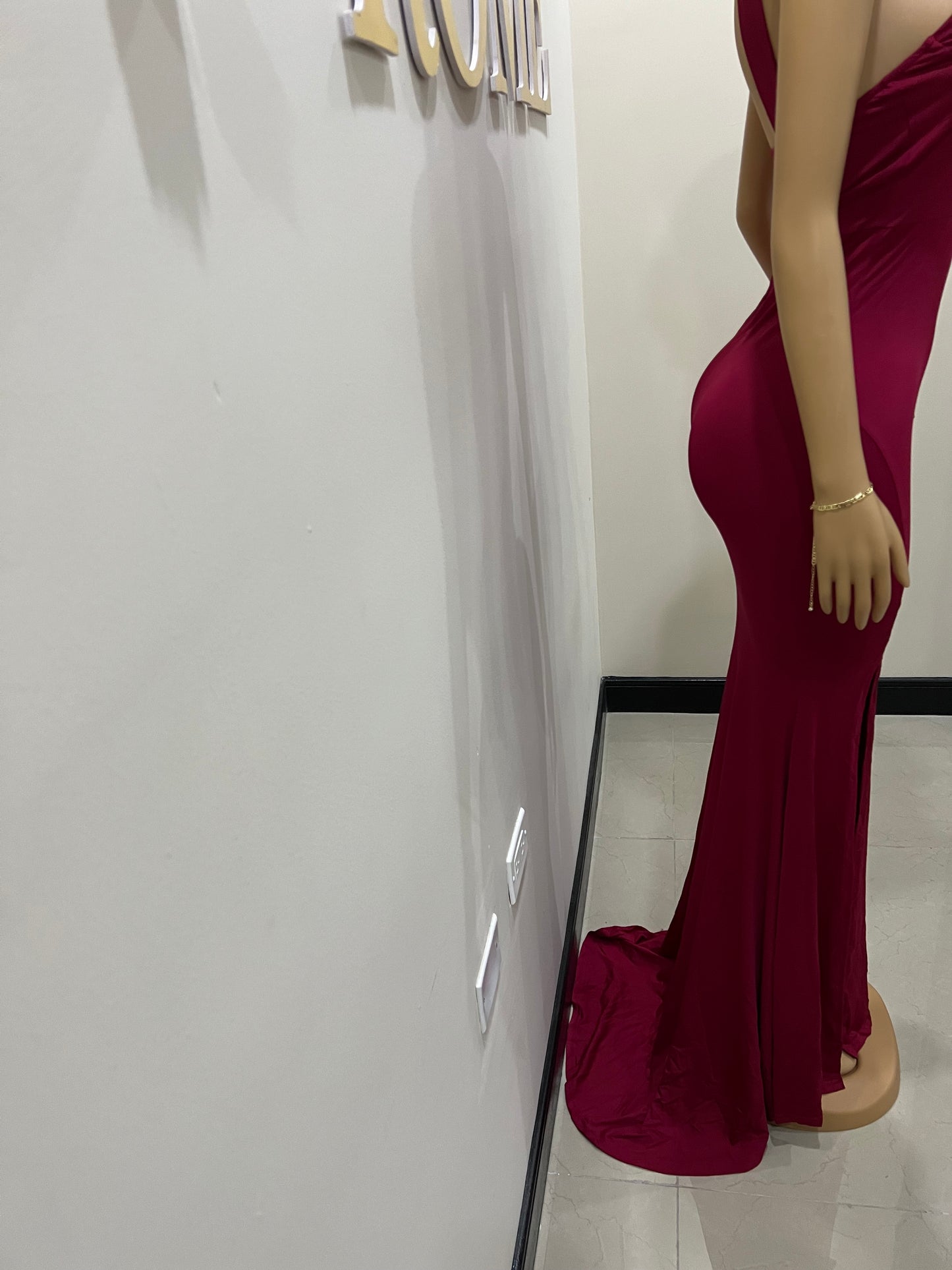 Kerry Ann Train Dress (Burgundy)