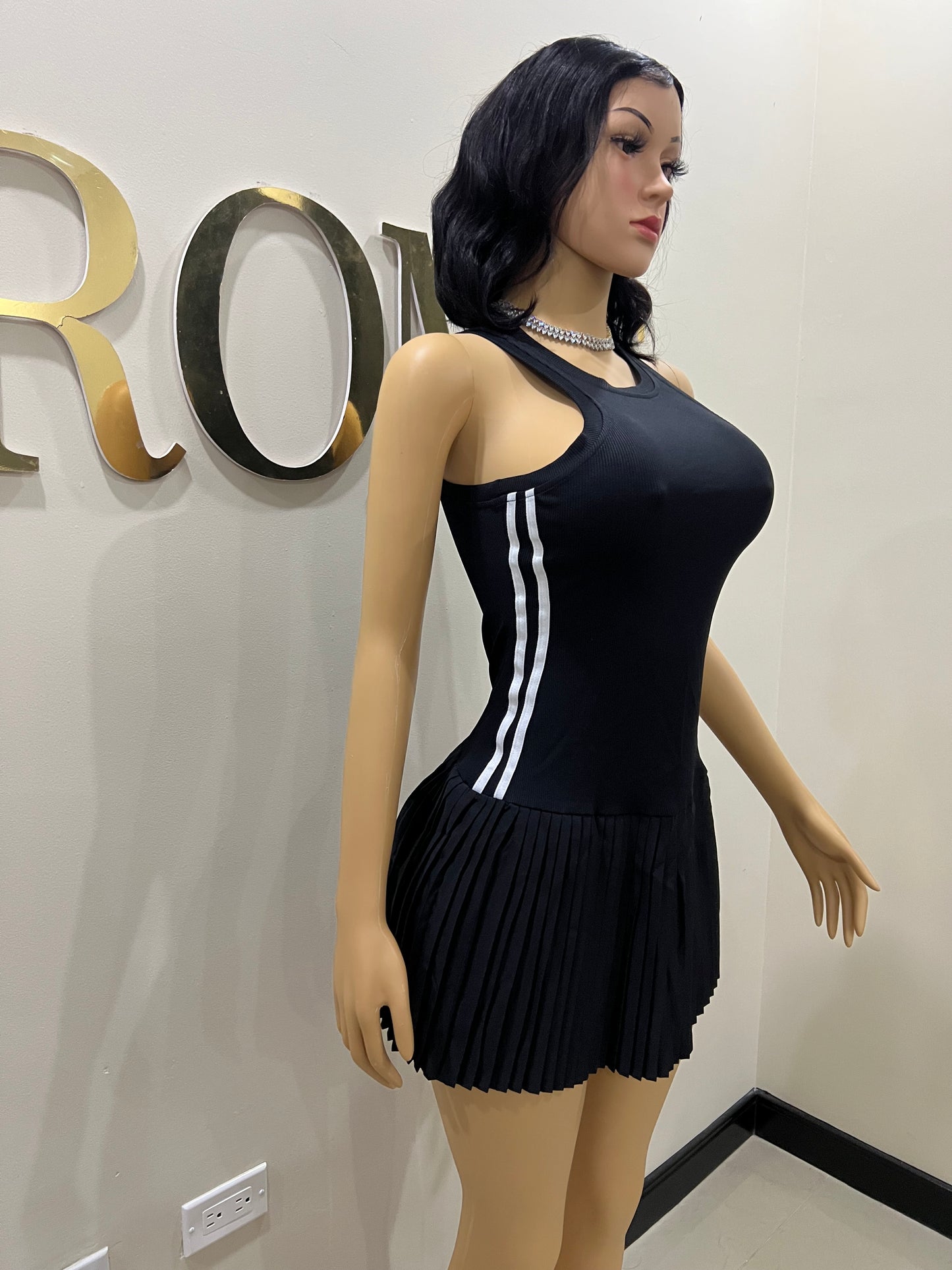 Tennis Pleated Stripe Dress (Black)