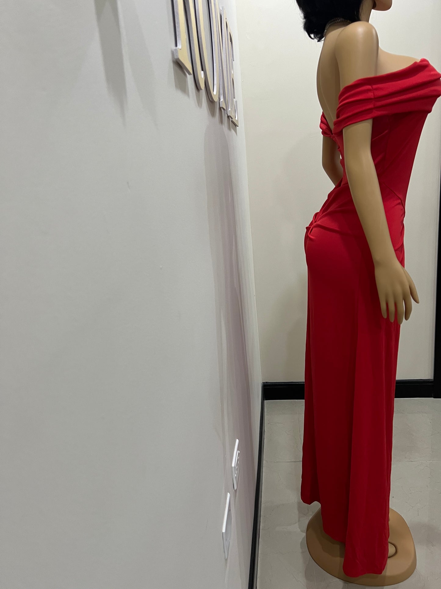 Kerry Off Shoulder Dress (Red )
