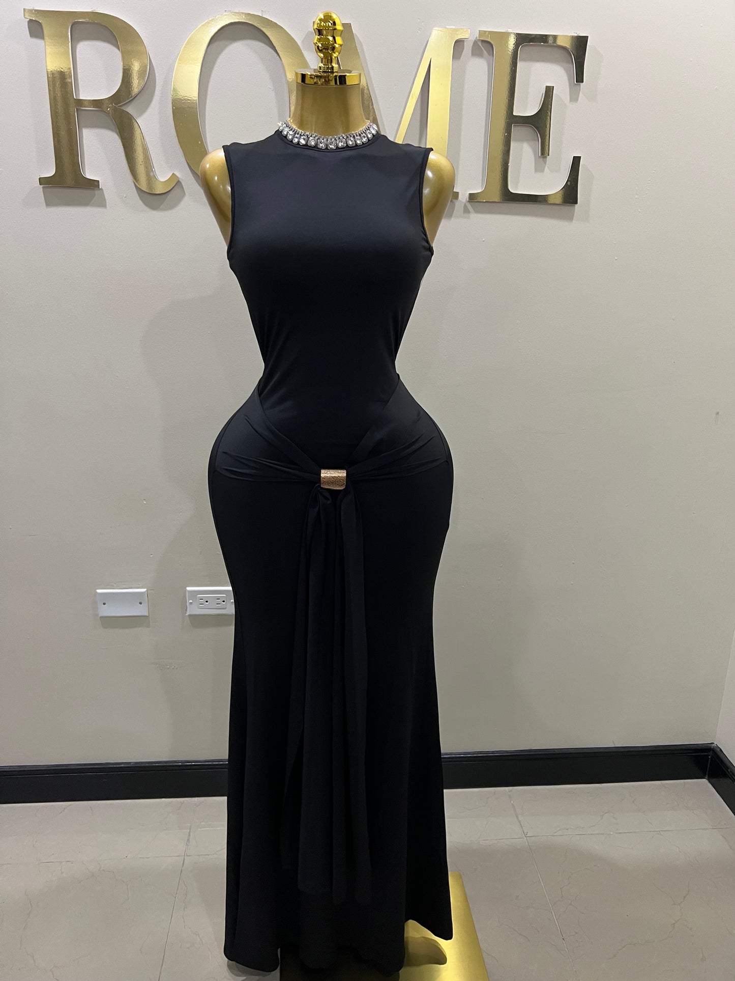 Hailey Backless Dress (Black)