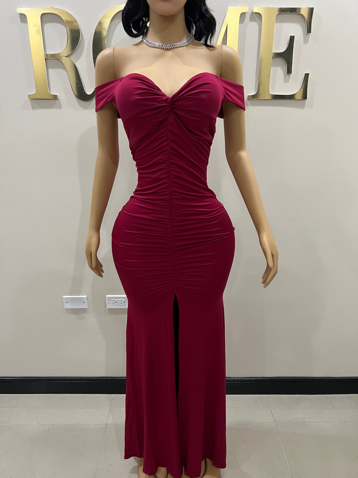 Kerry Elle Train Dress (Burgundy)