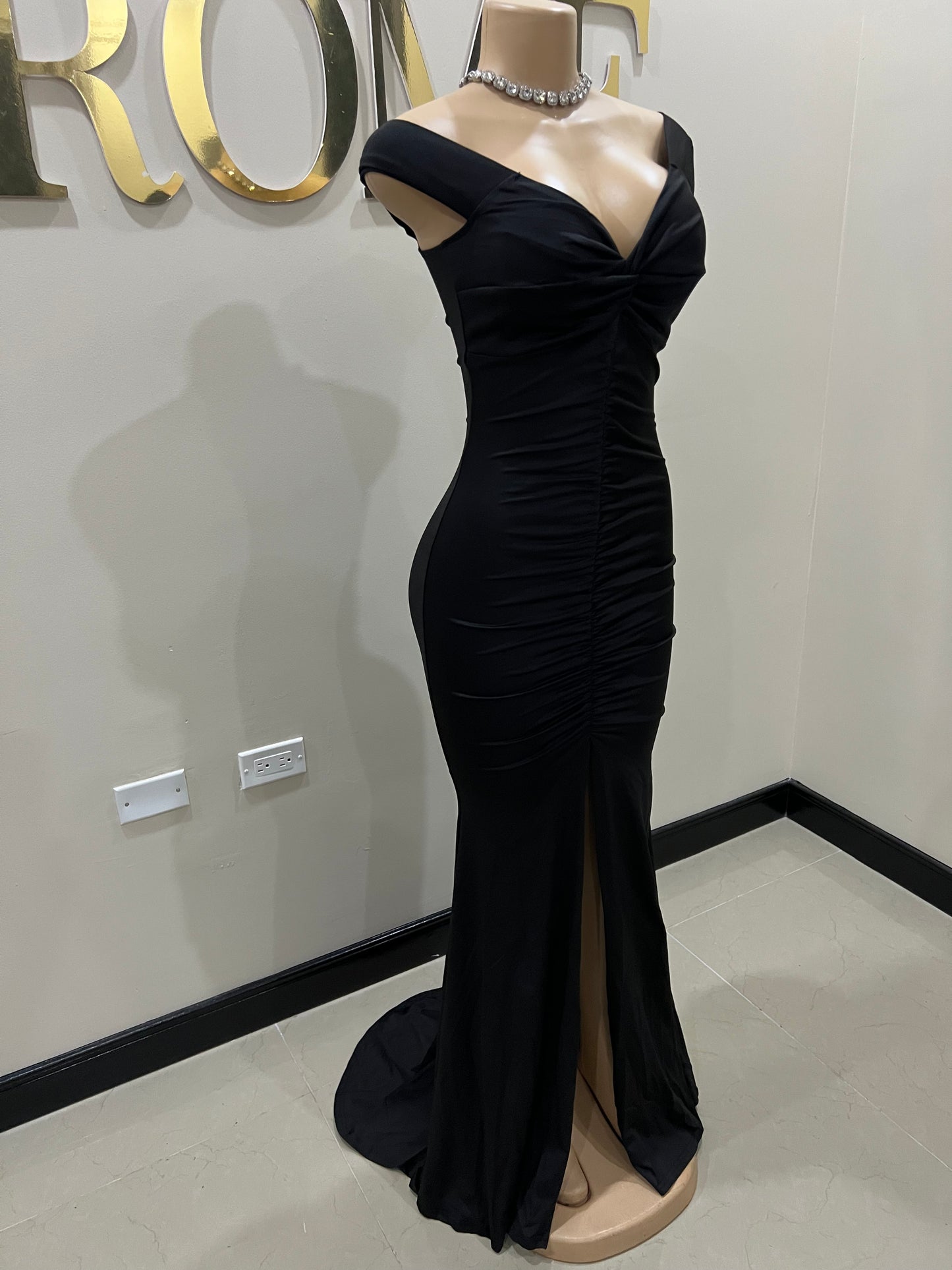 Kerry Elle Train Dress (Black)