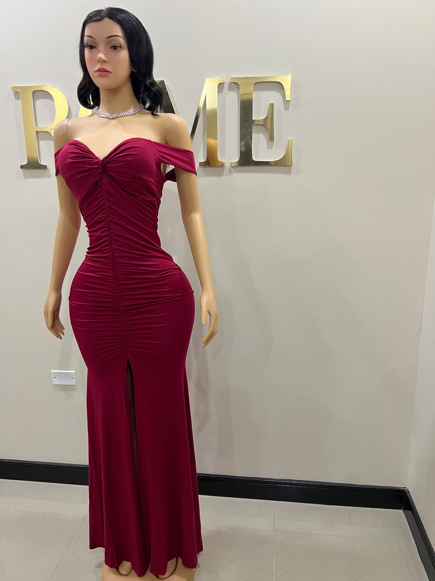 Kerry Elle Train Dress (Burgundy)