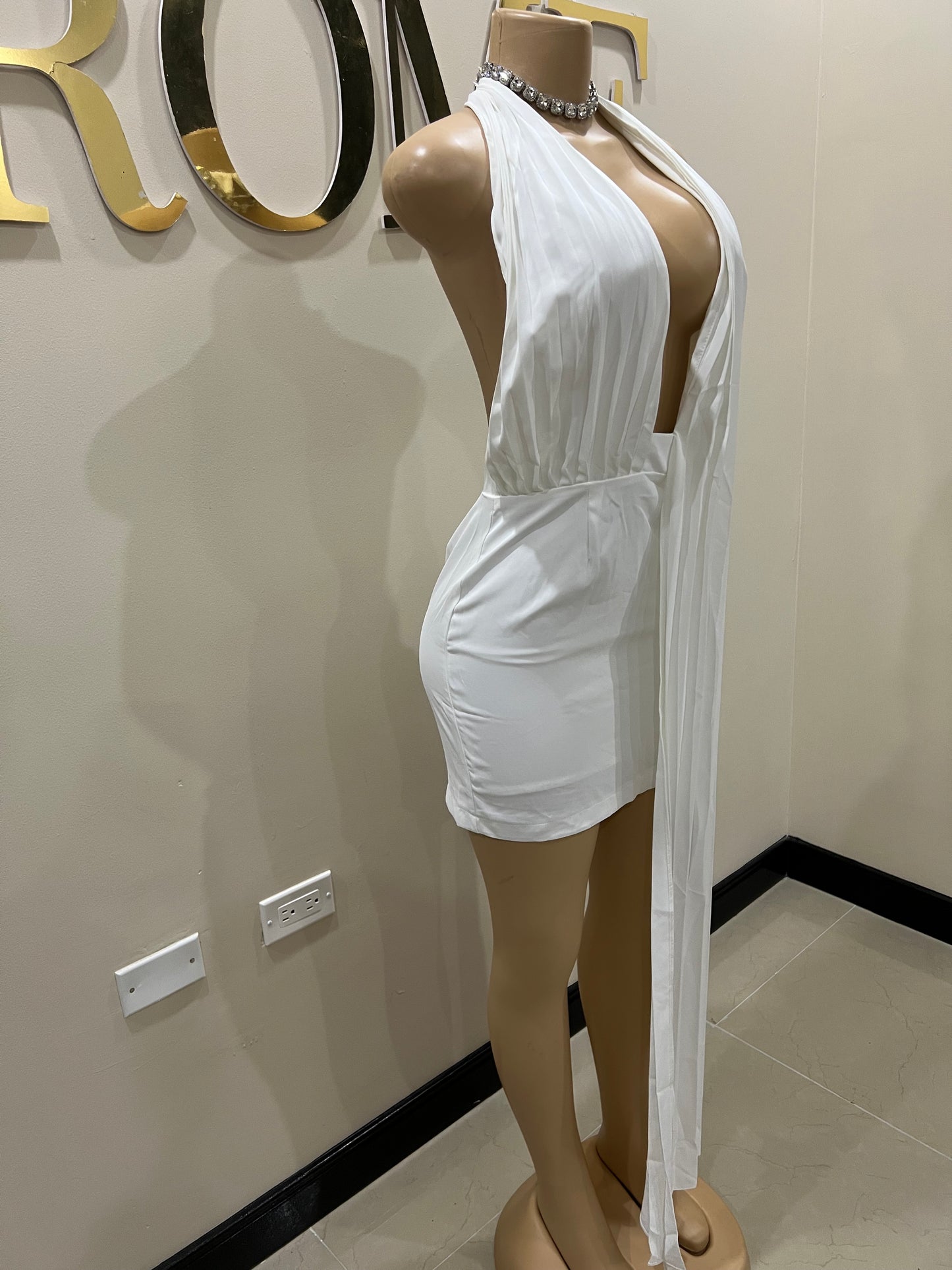 Alicia Merry Pleated Dress (White)