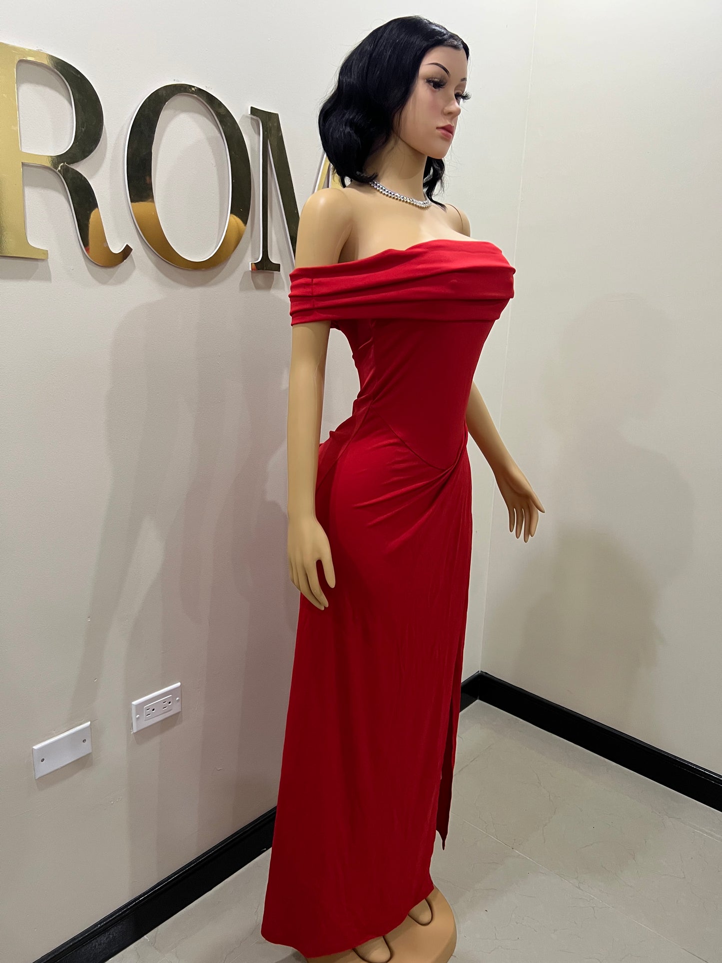 Kerry Off Shoulder Dress (Red )