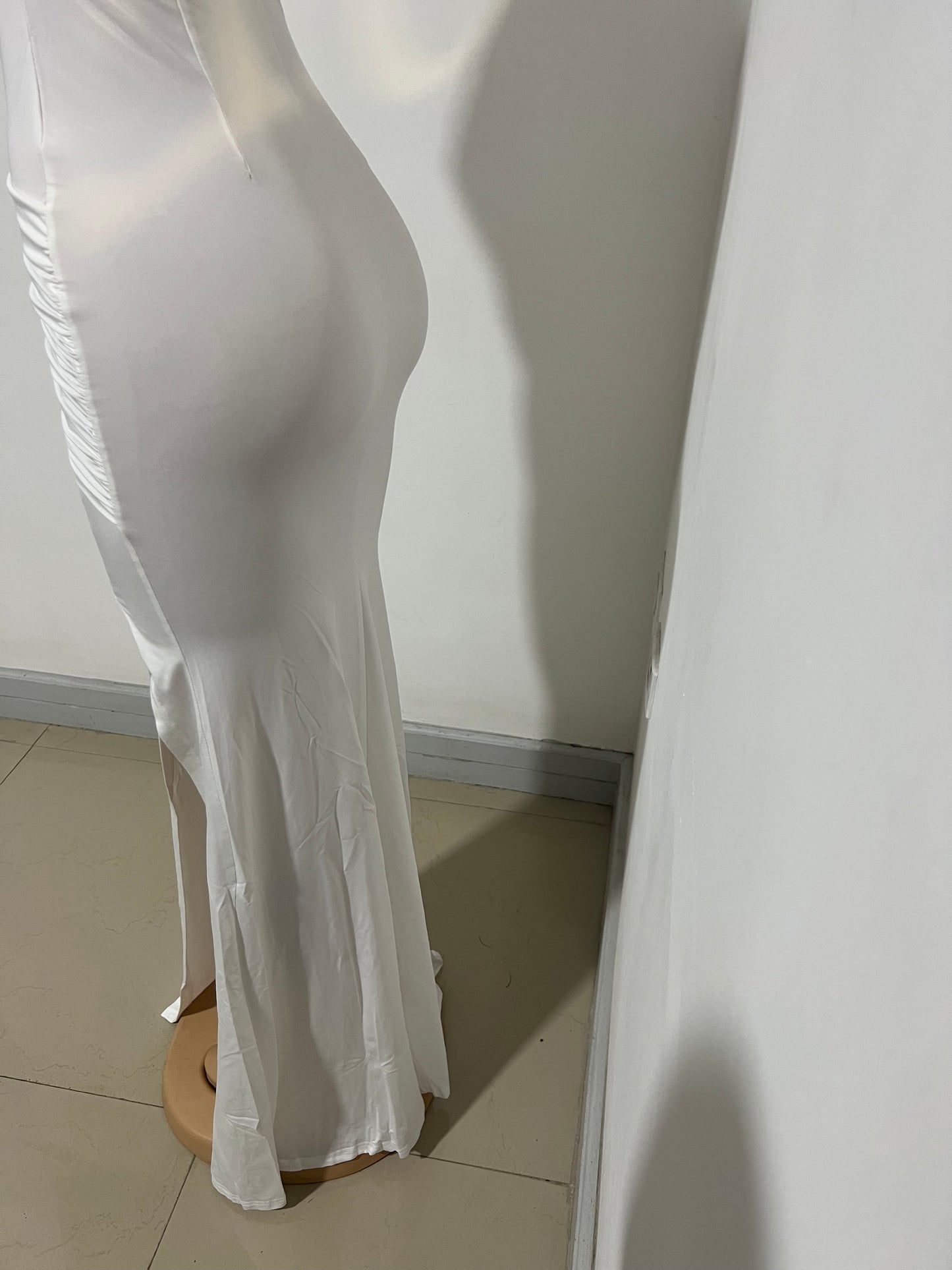 Kerry One Shoulder Vibe Dress (White)