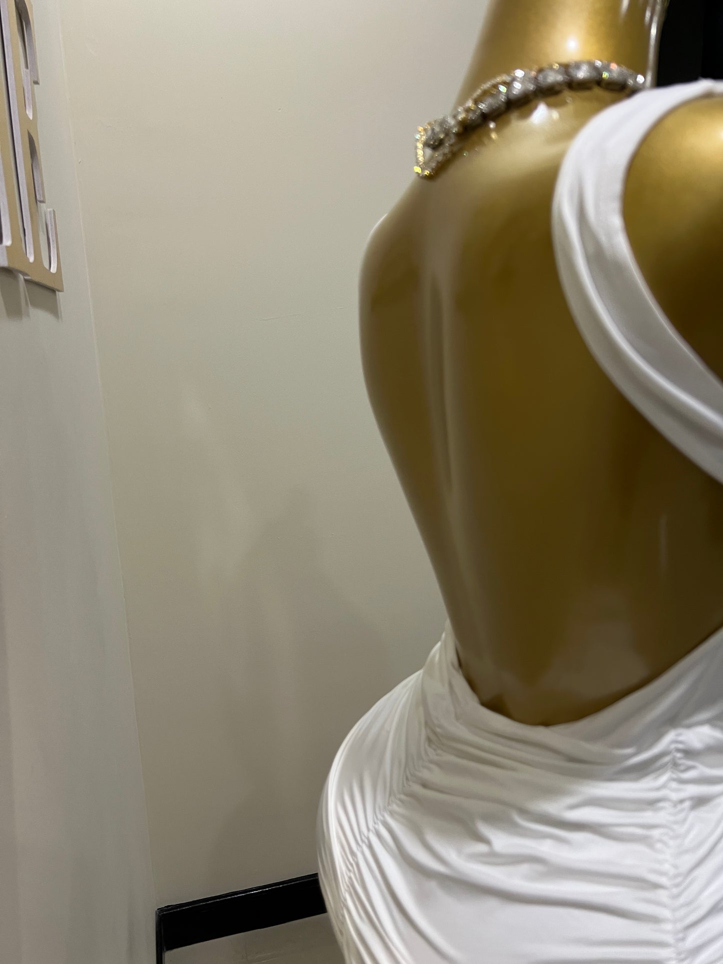 Nara Backless Petal Dress (White)