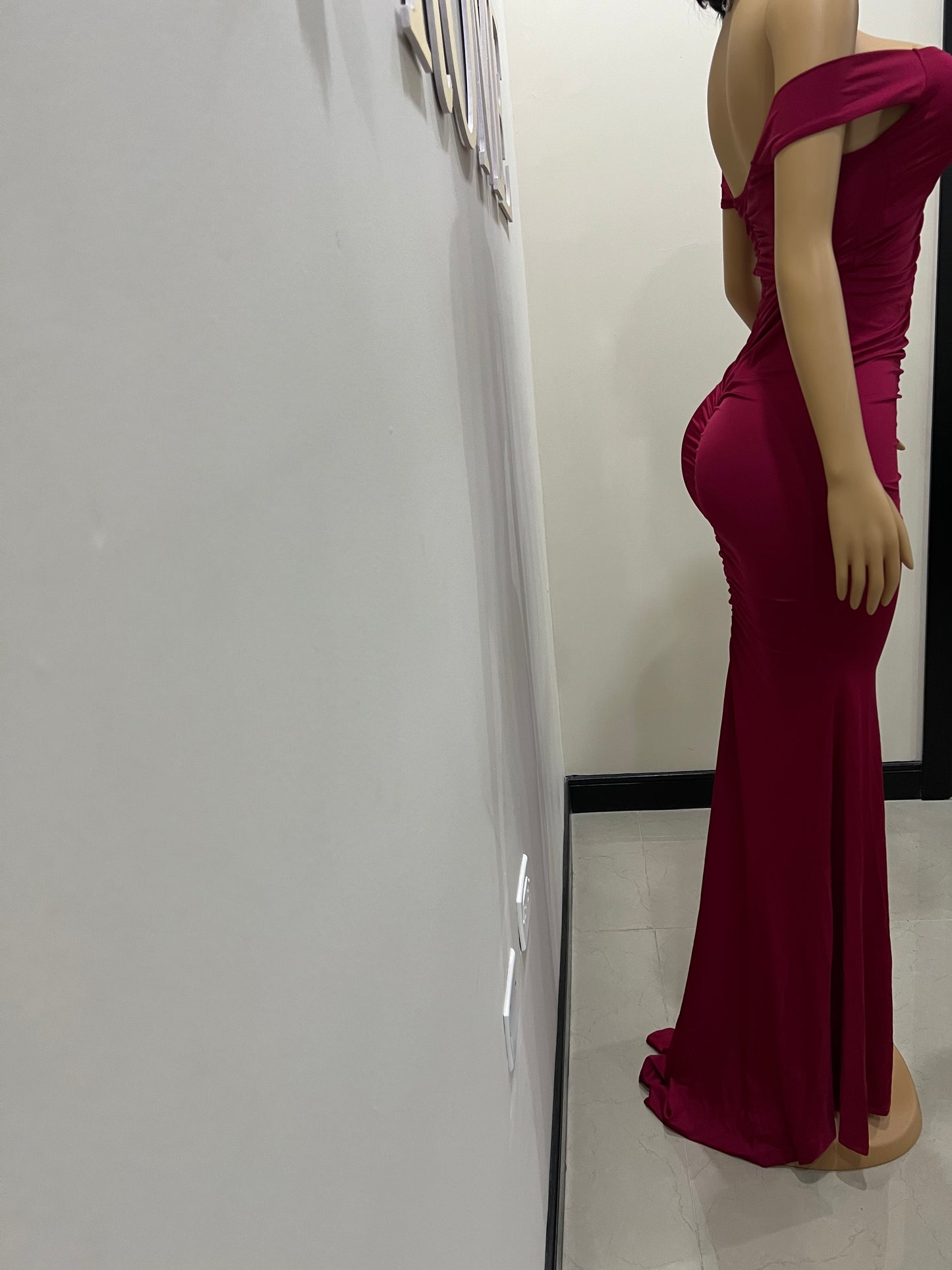 Kerry Elle Train Dress (Burgundy)