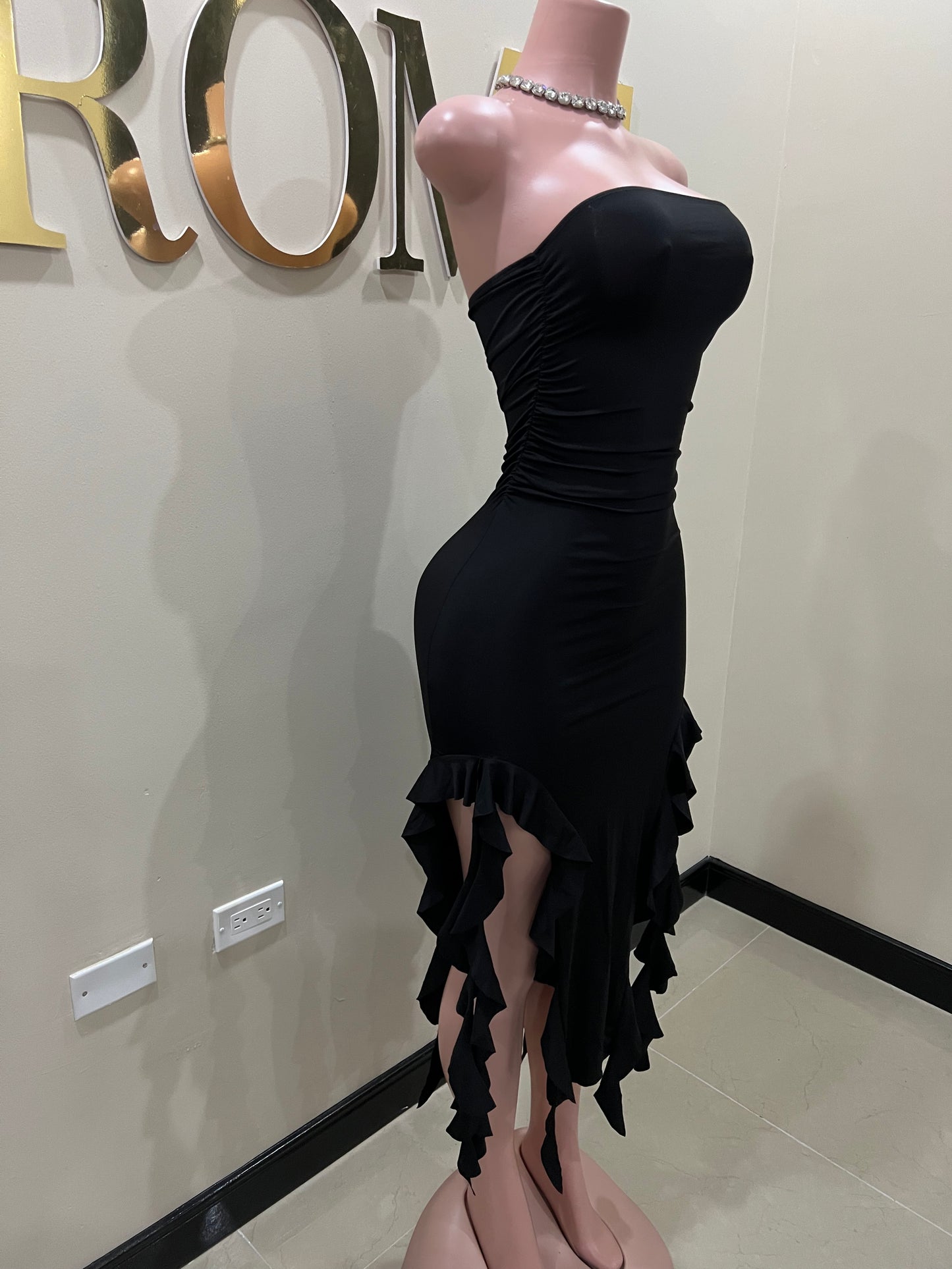 Nia Ruffle Dress (Black)