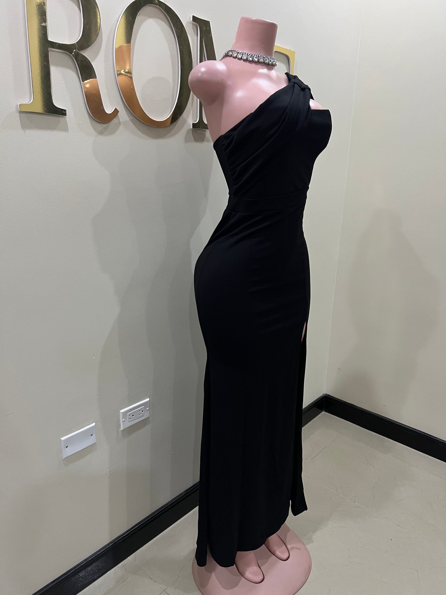 Kerry Royale Dress (Black)