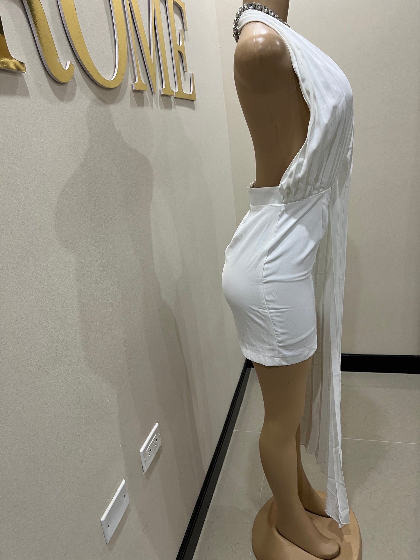 Alicia Merry Pleated Dress (White)