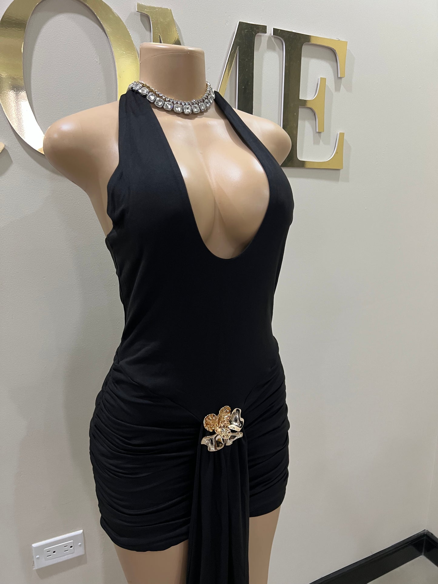 Nara Petal Short Dress (Black)