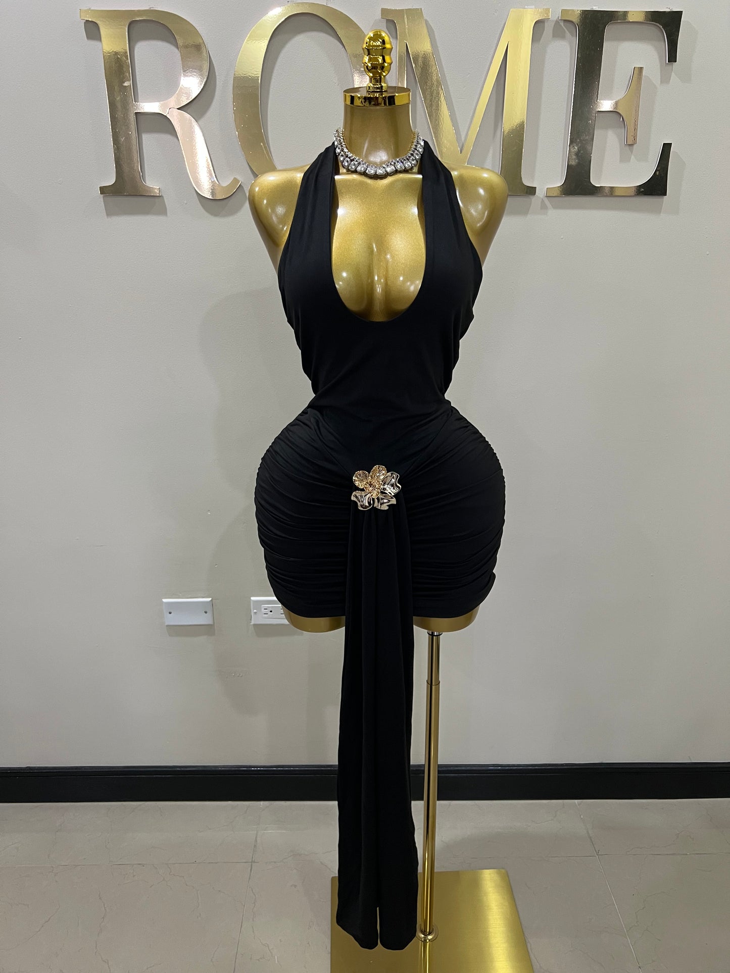 Nara Petal Short Dress (Black)