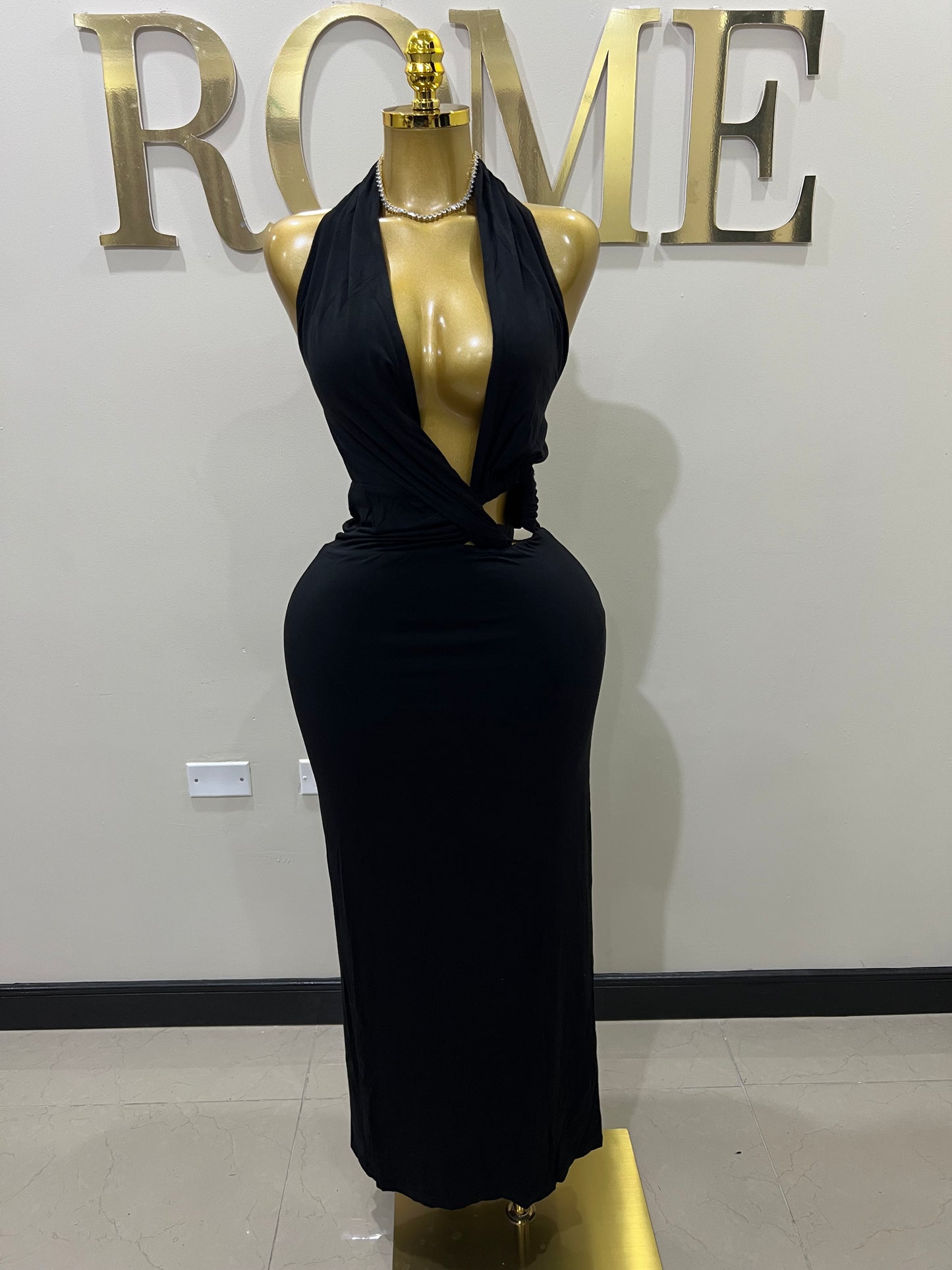 Deep Angle Dress (Black)