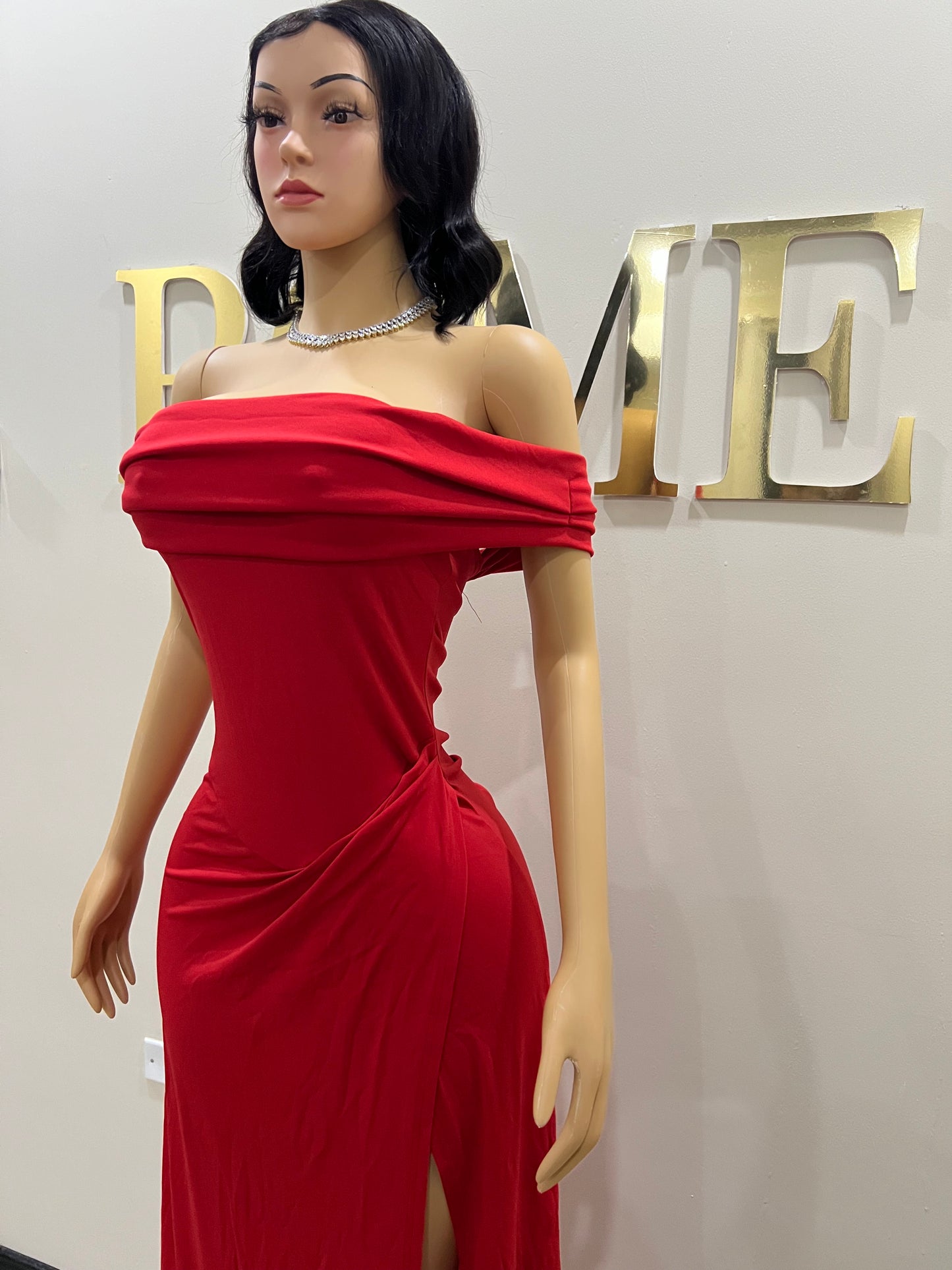 Kerry Off Shoulder Dress (Red )