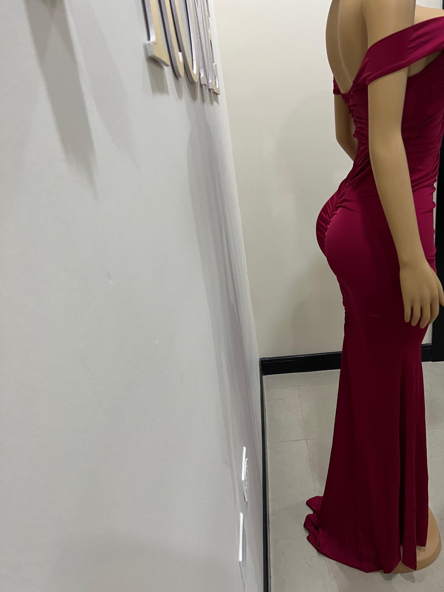 Kerry Elle Train Dress (Burgundy)