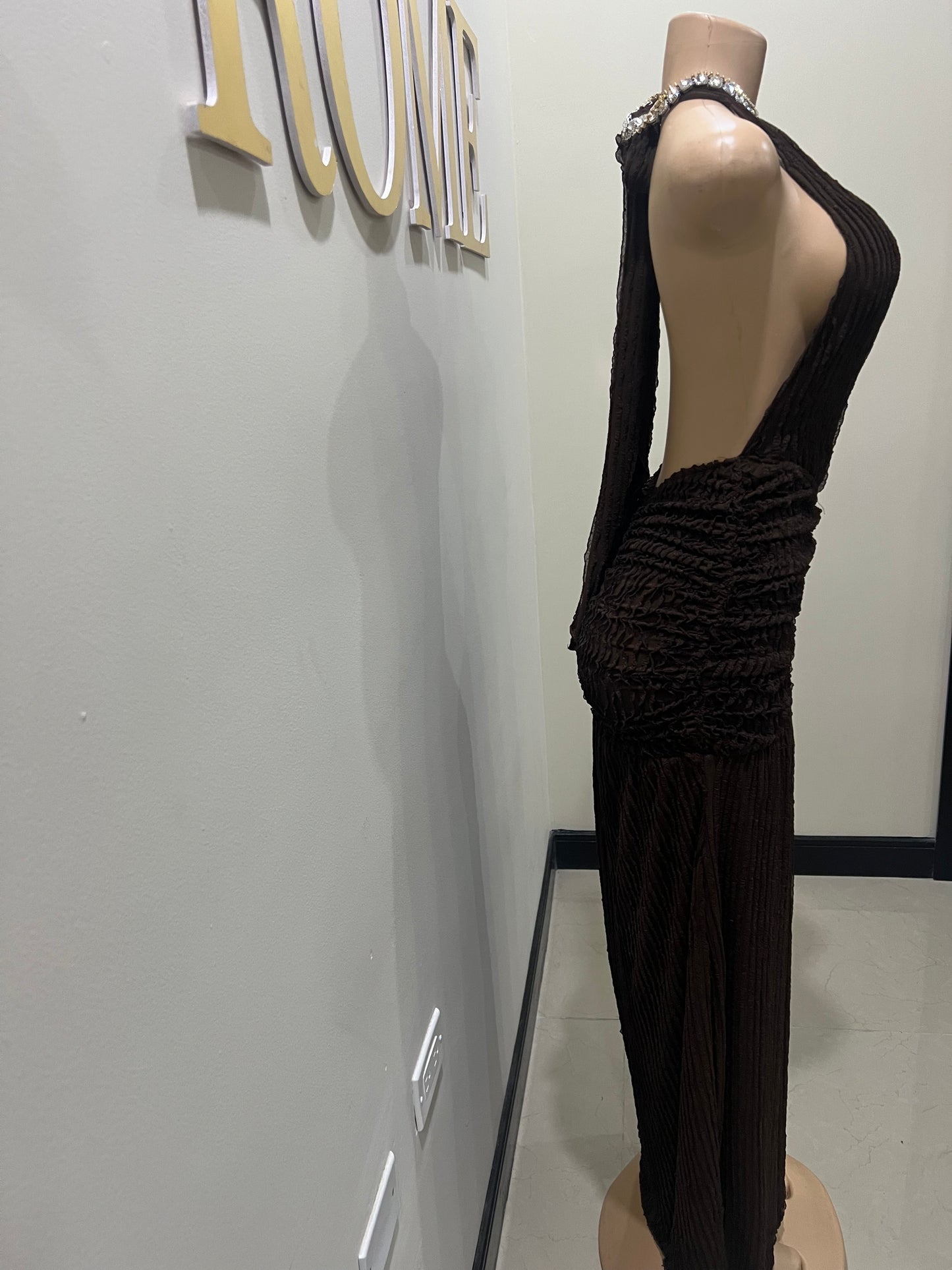 Lily Nara Halter Dress (Dark Brown)