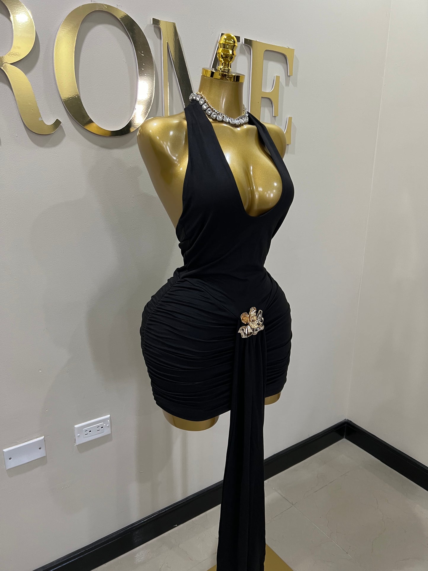 Nara Petal Short Dress (Black)