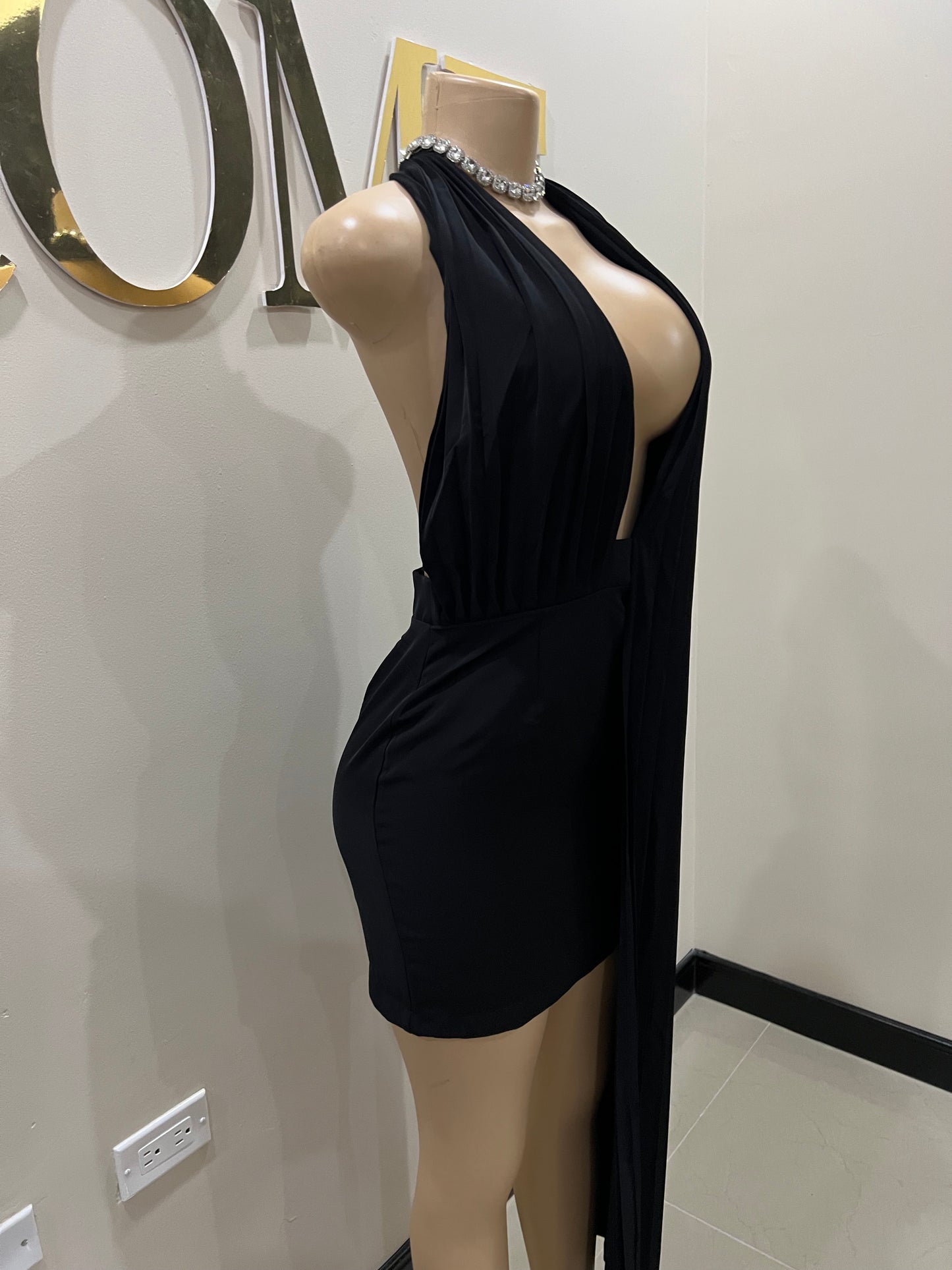 Alicia Merry Pleated Dress (Black)