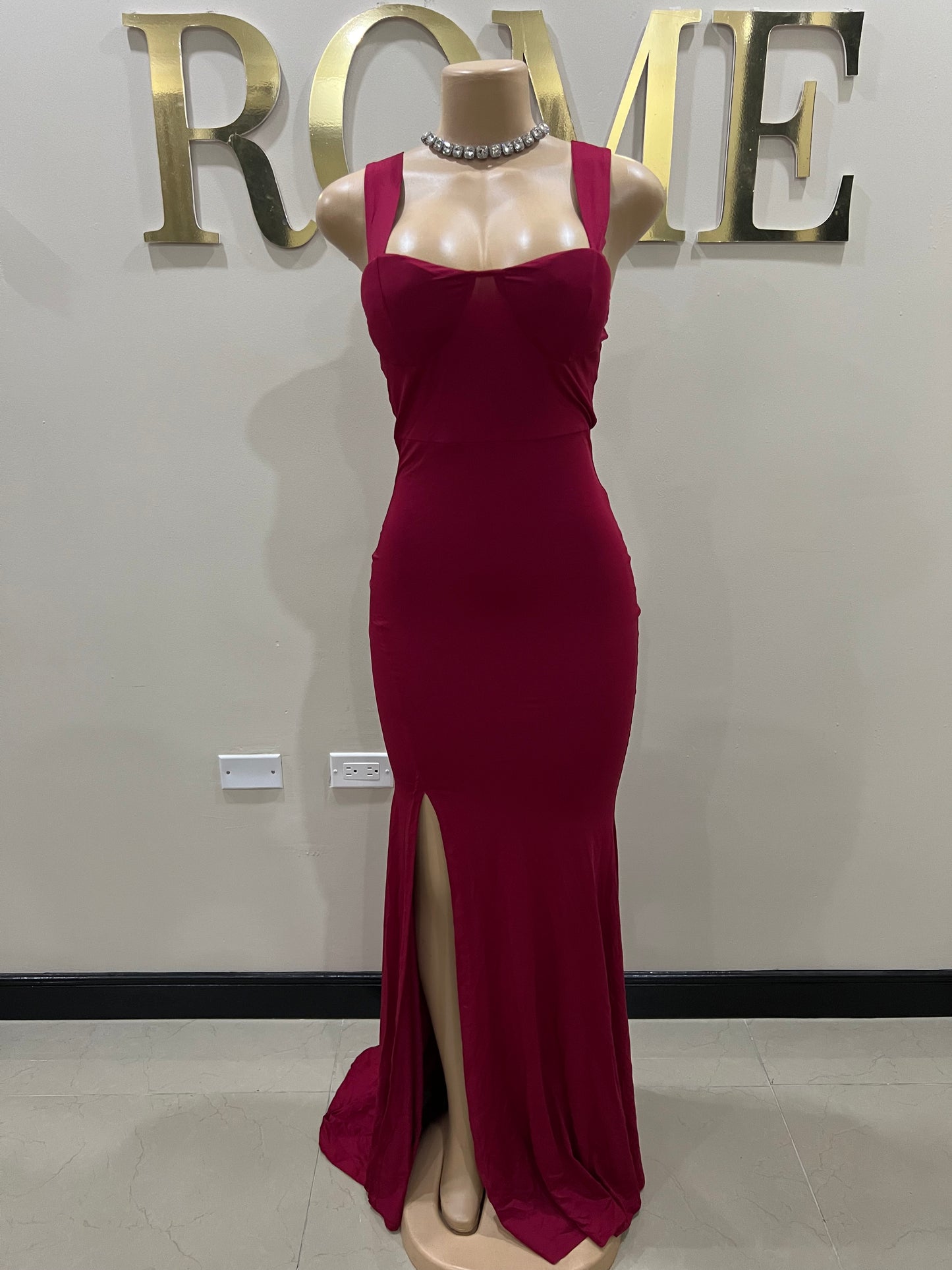 Kerry Ann Train Dress (Burgundy)