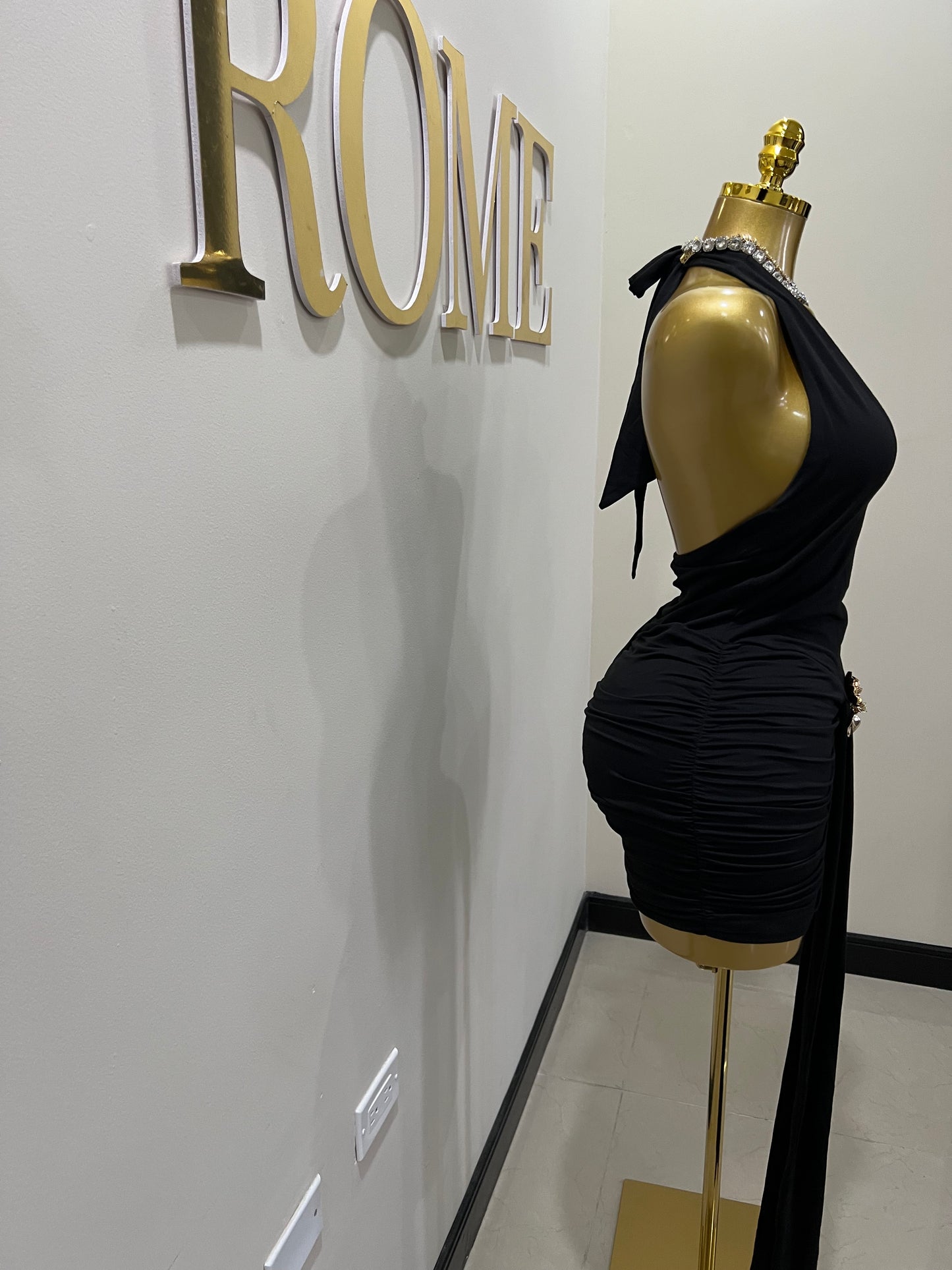 Nara Petal Short Dress (Black)