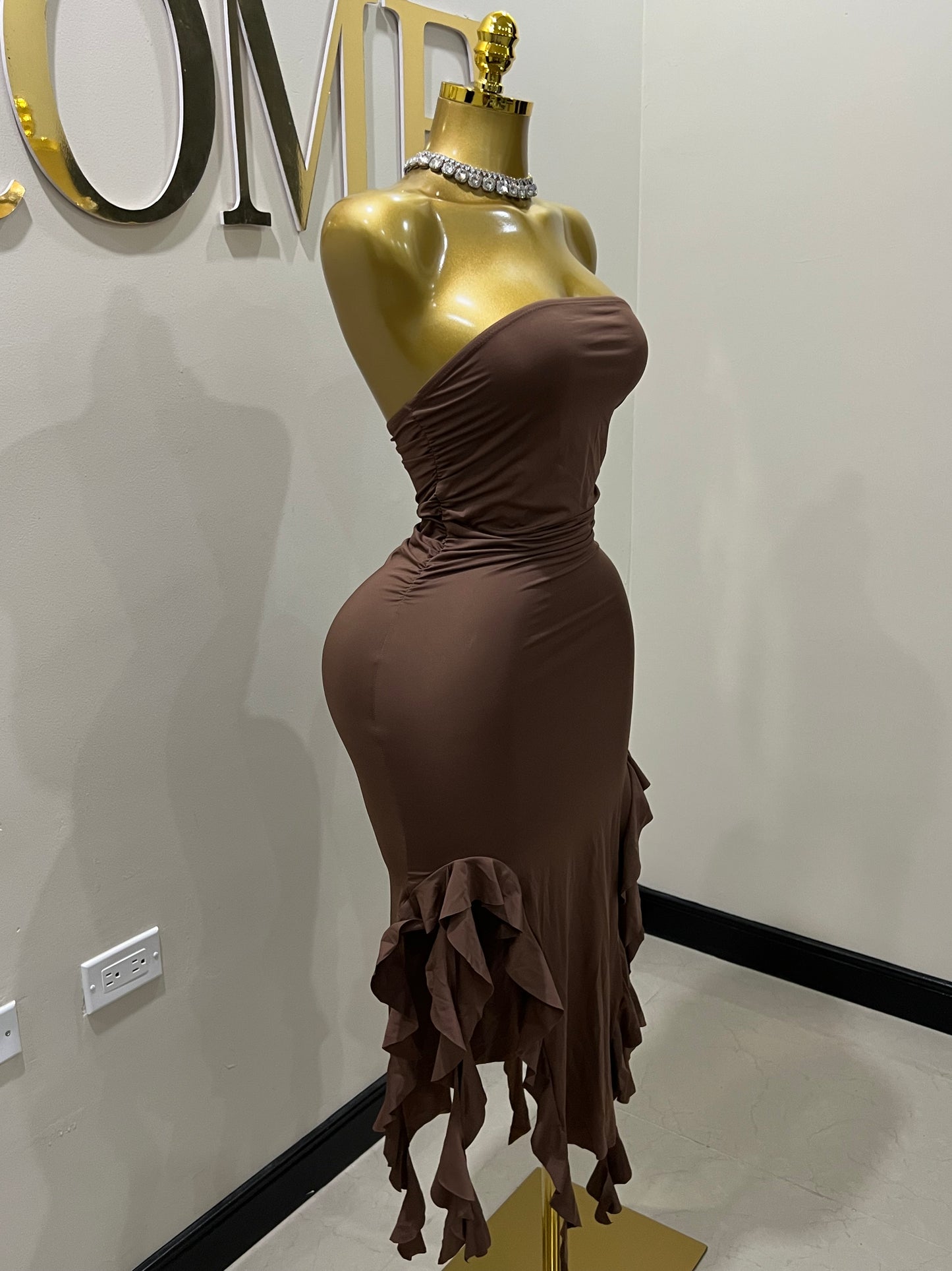 Nia Ruffle Dress (Brown)