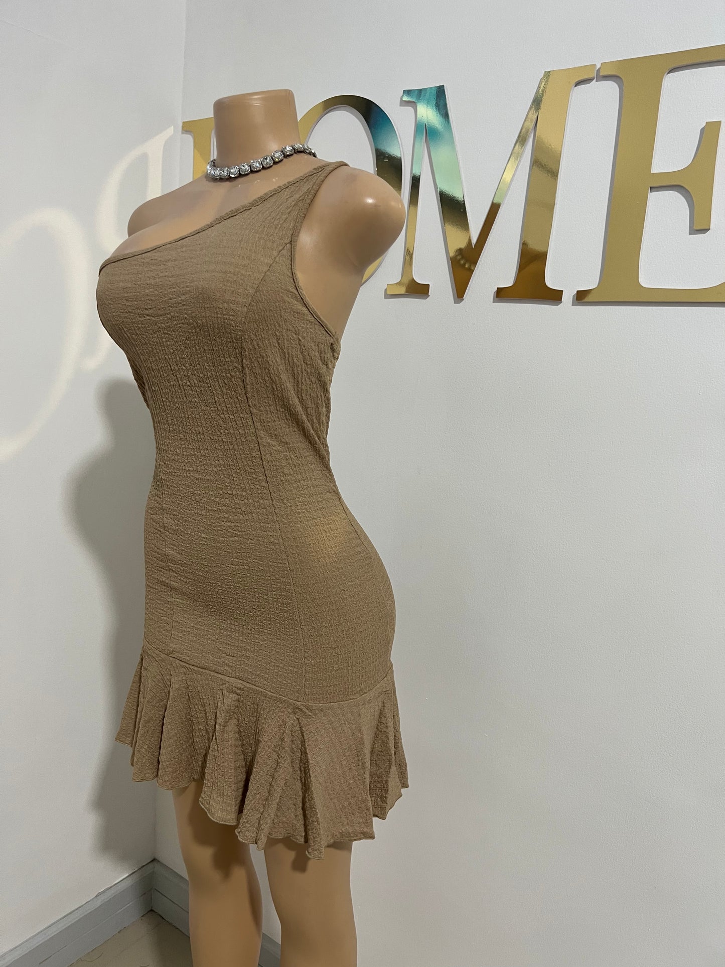 Beth Peony Dress (Brown)