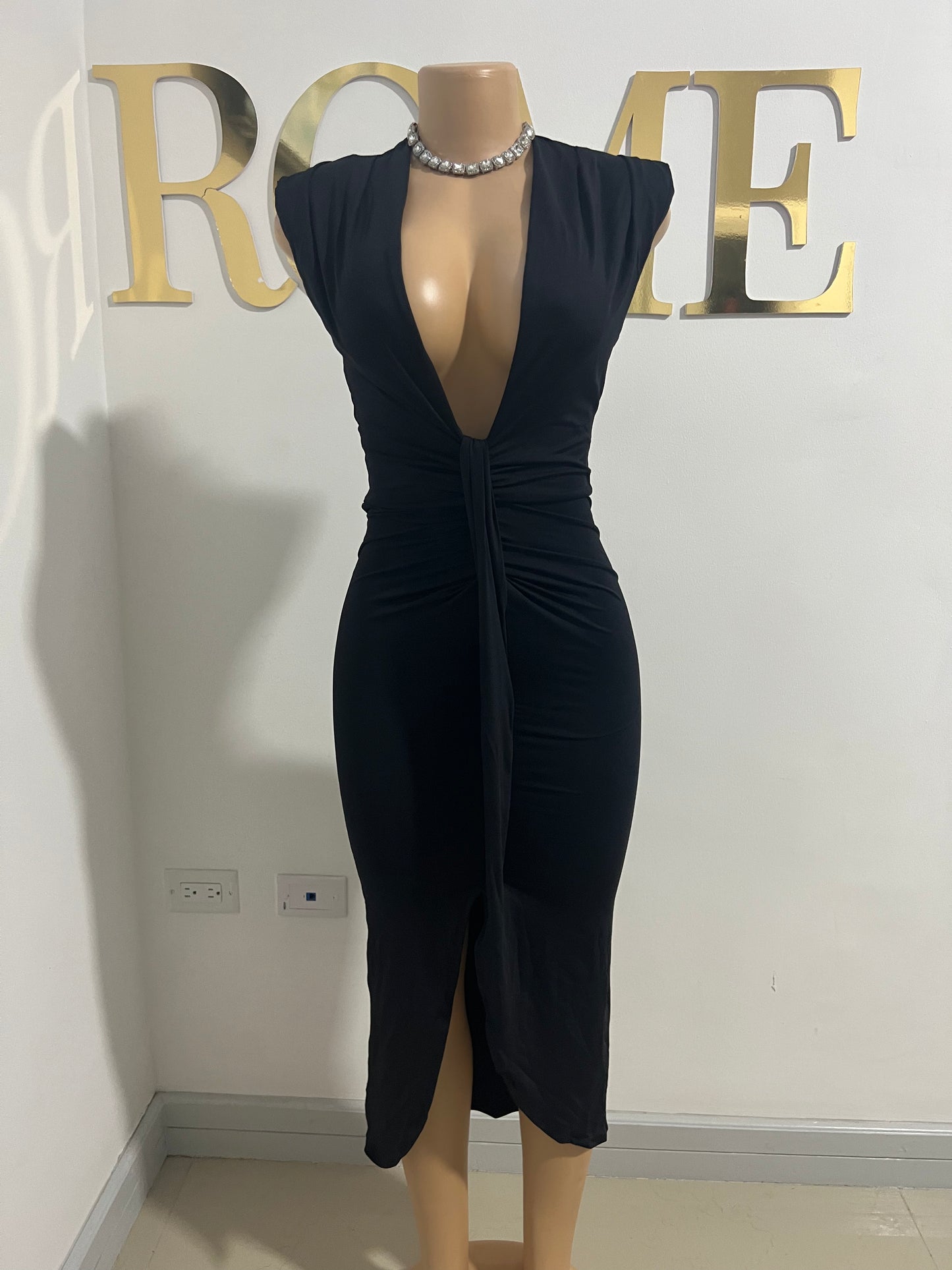 Mia Slay Sleeveless Dress (Black)