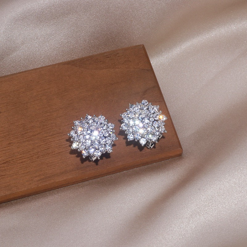 Bella Flower Crystal Knob Earrings (Silver)