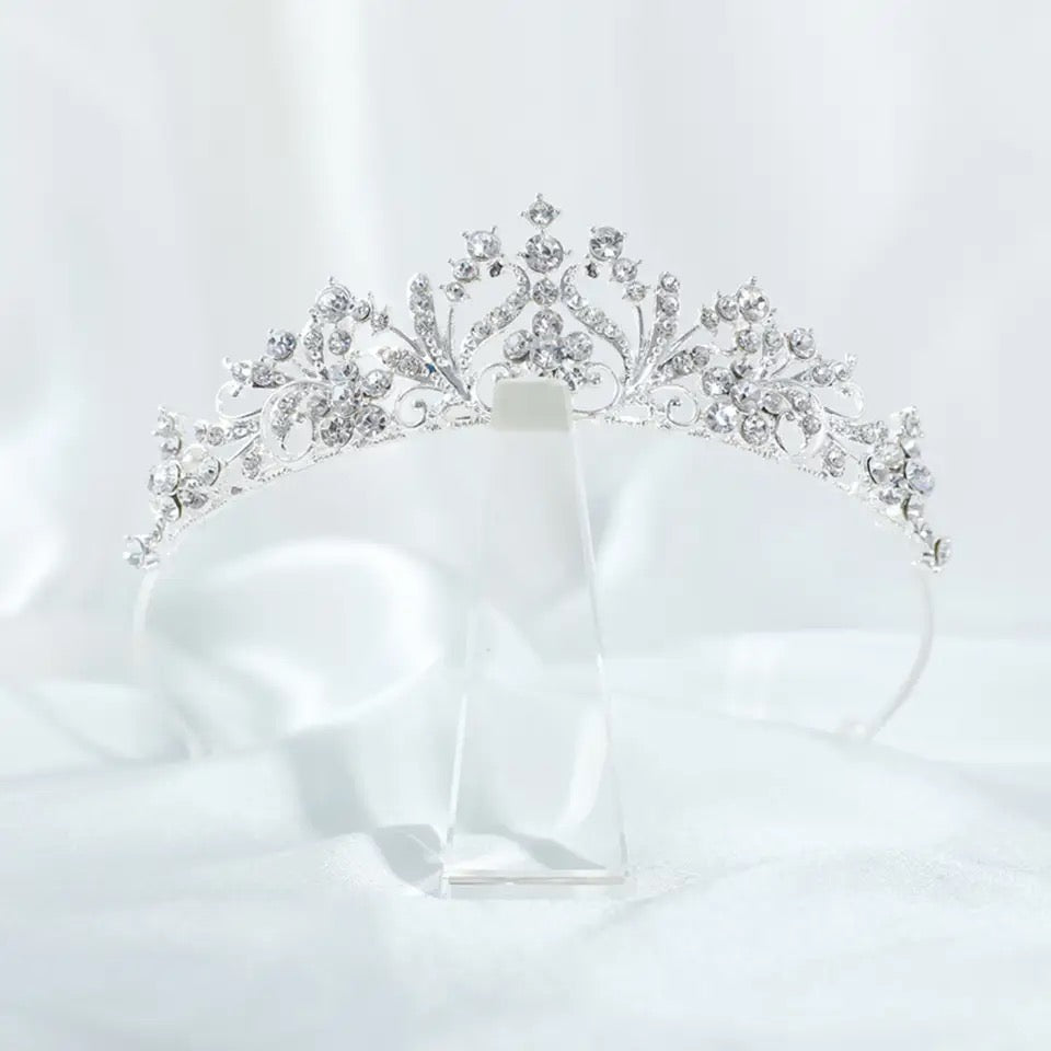 Cherri Crystal Tiara (Silver)