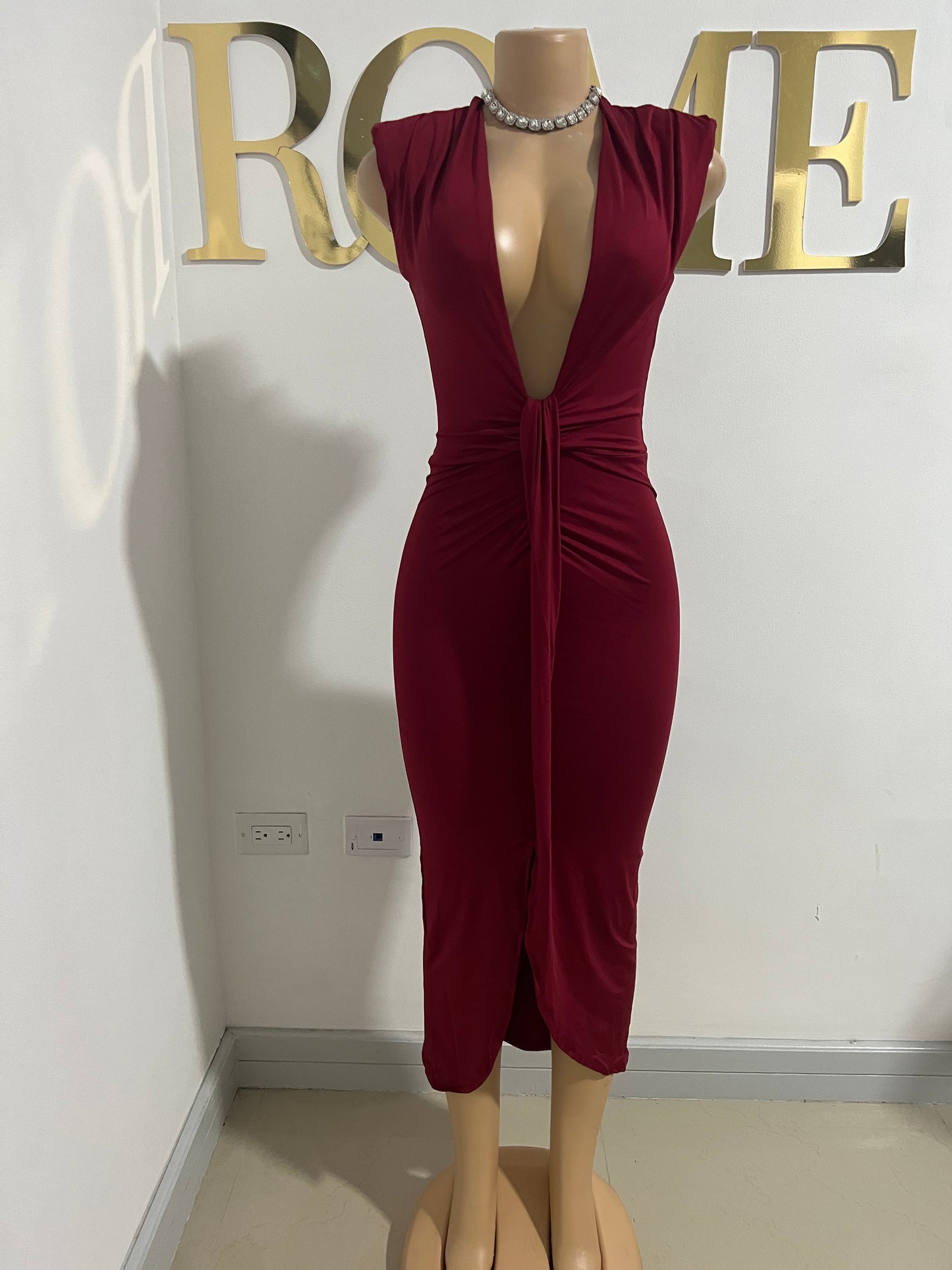 Mia Slay Sleeveless Dress (Burgundy)