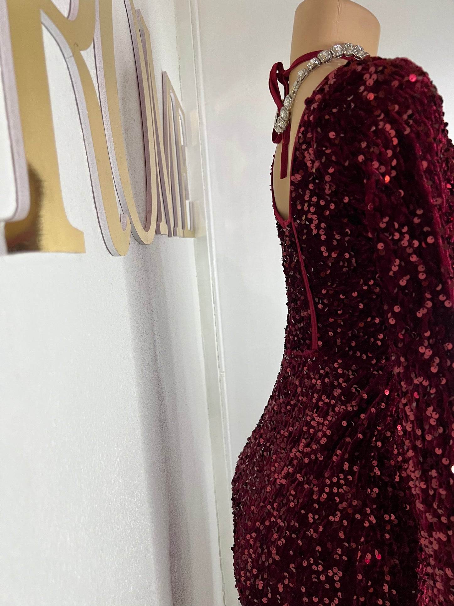 Sofia Dress (Burgundy)