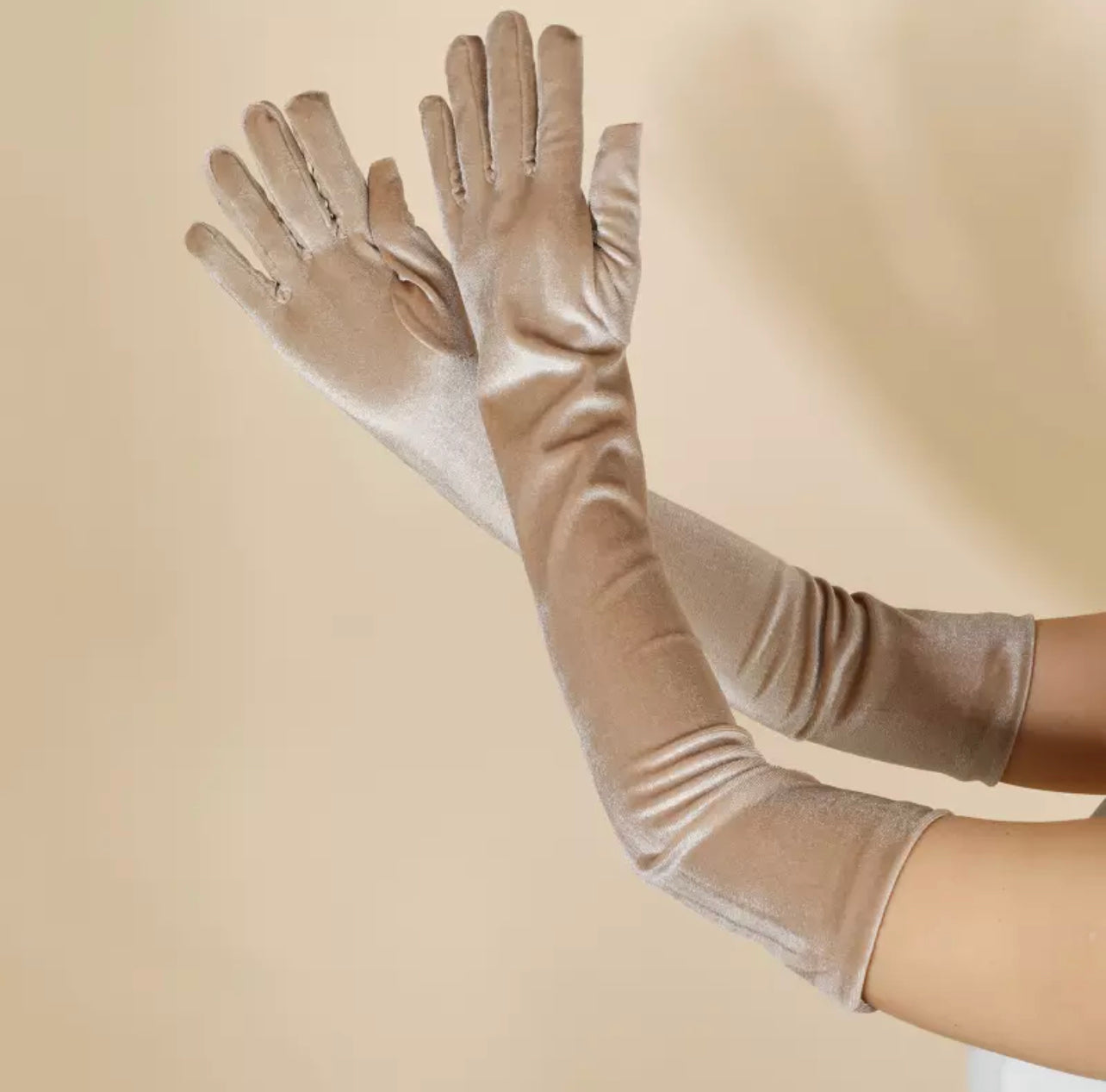 Long Velvet Gloves (Champagne)