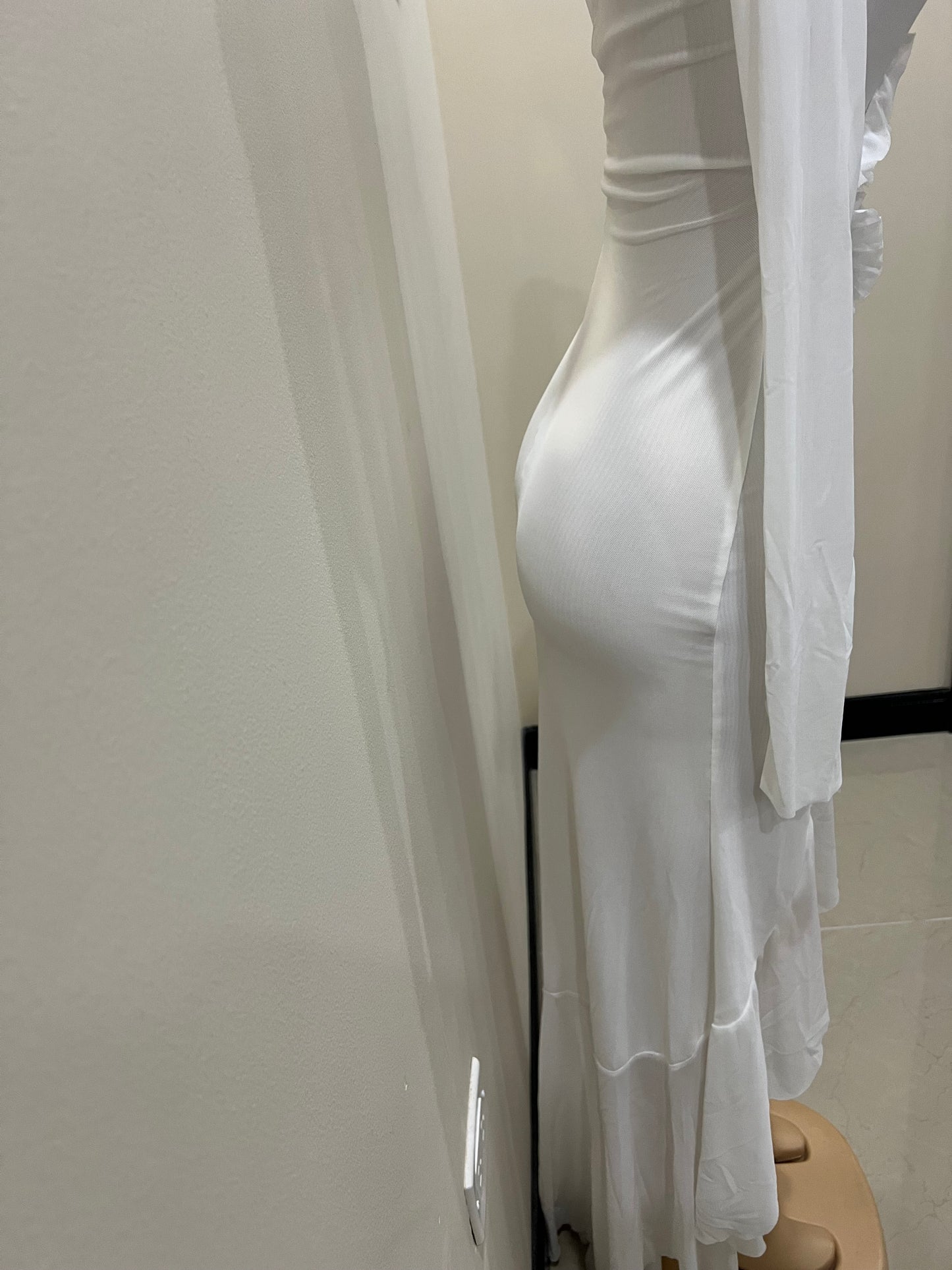 Mila Long Sleeve Dress (White)