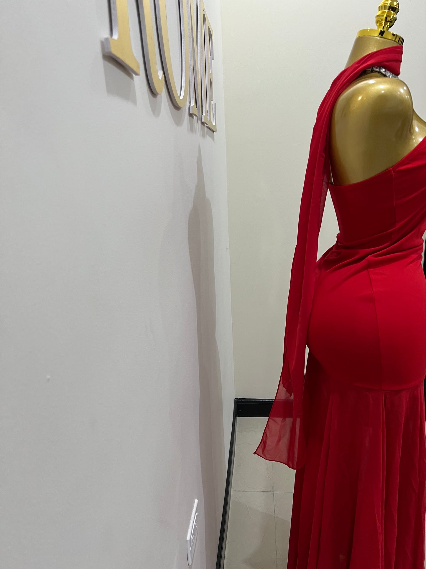 Ms. Shippen Scarf Dress (Red)