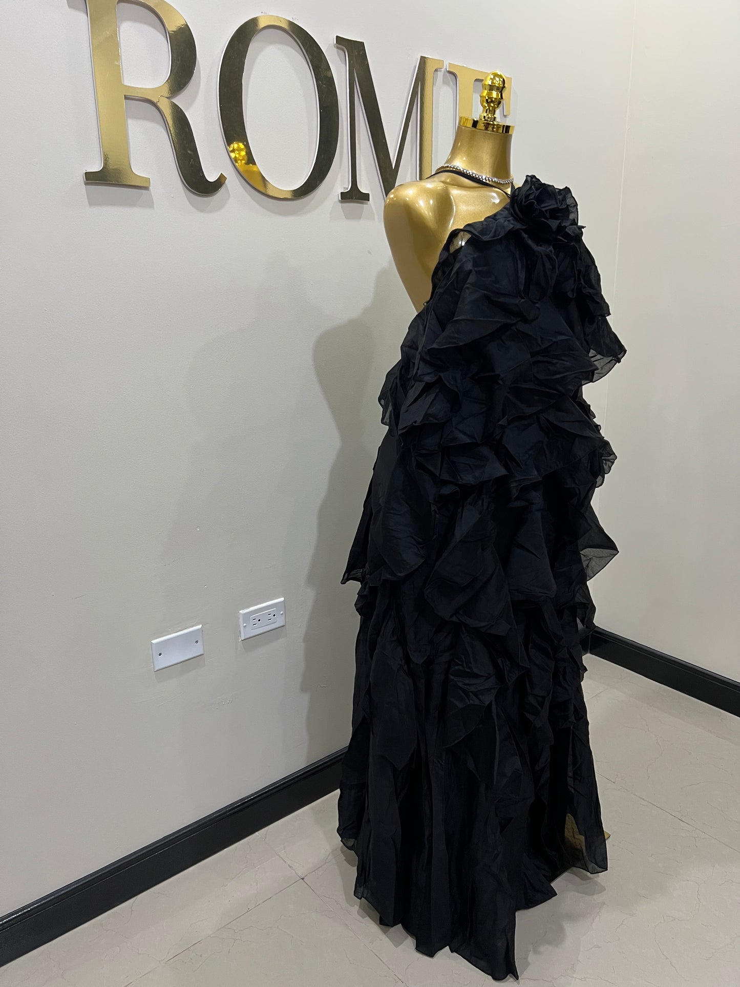 Rumi Chen Ruffle Long Dress (Black)