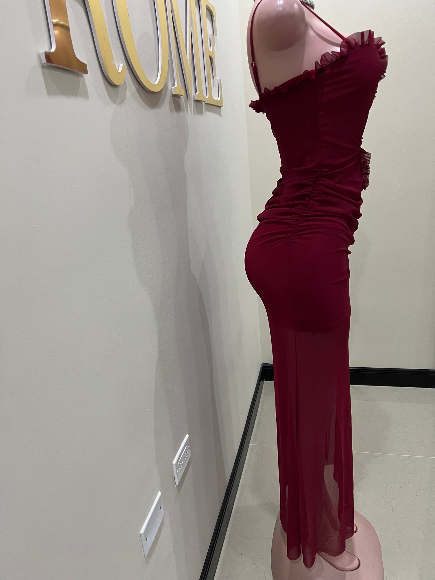 Mila Isabella Dress (Burgundy)