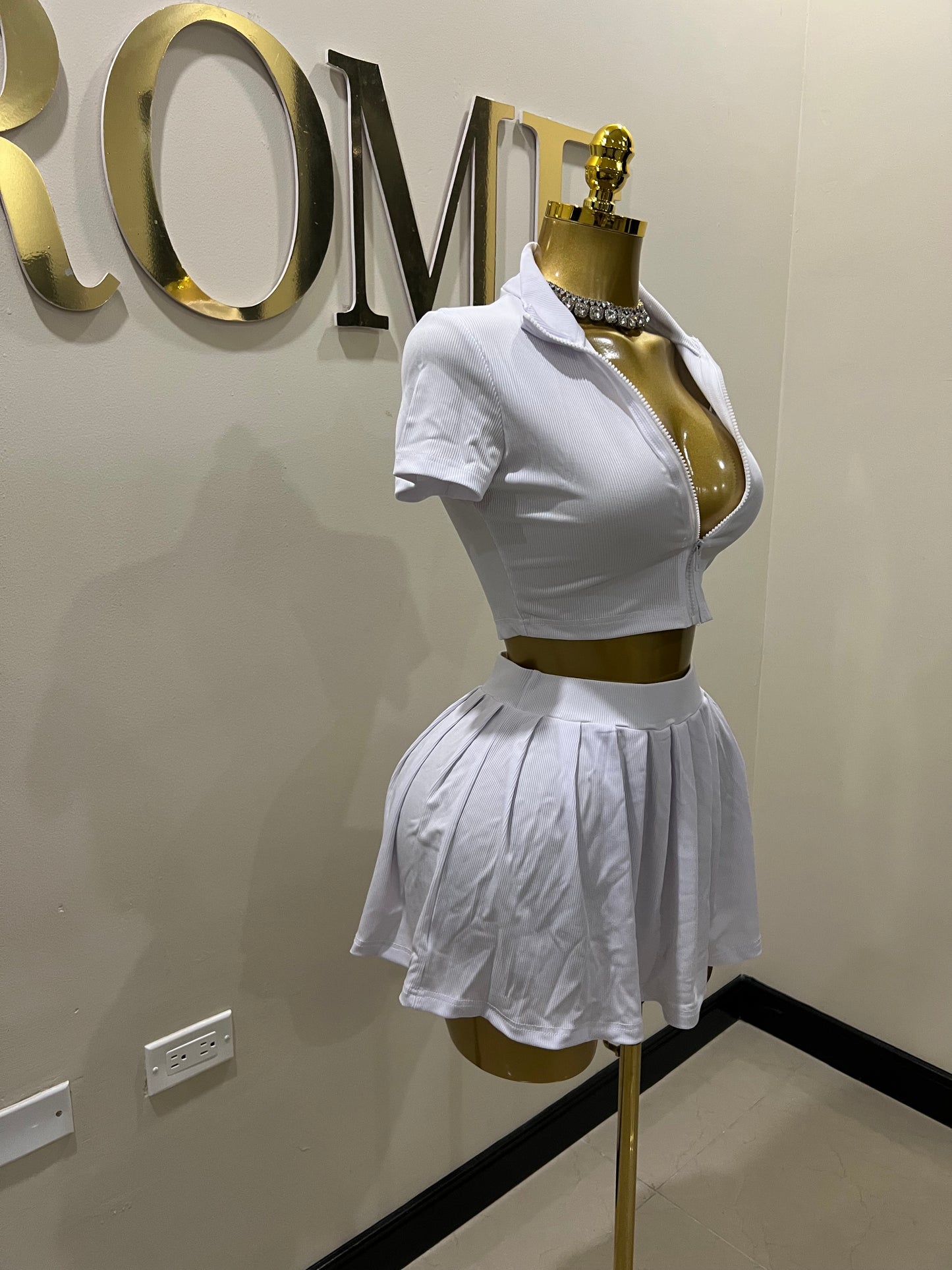 Sia Pleated Skirt Set (White)