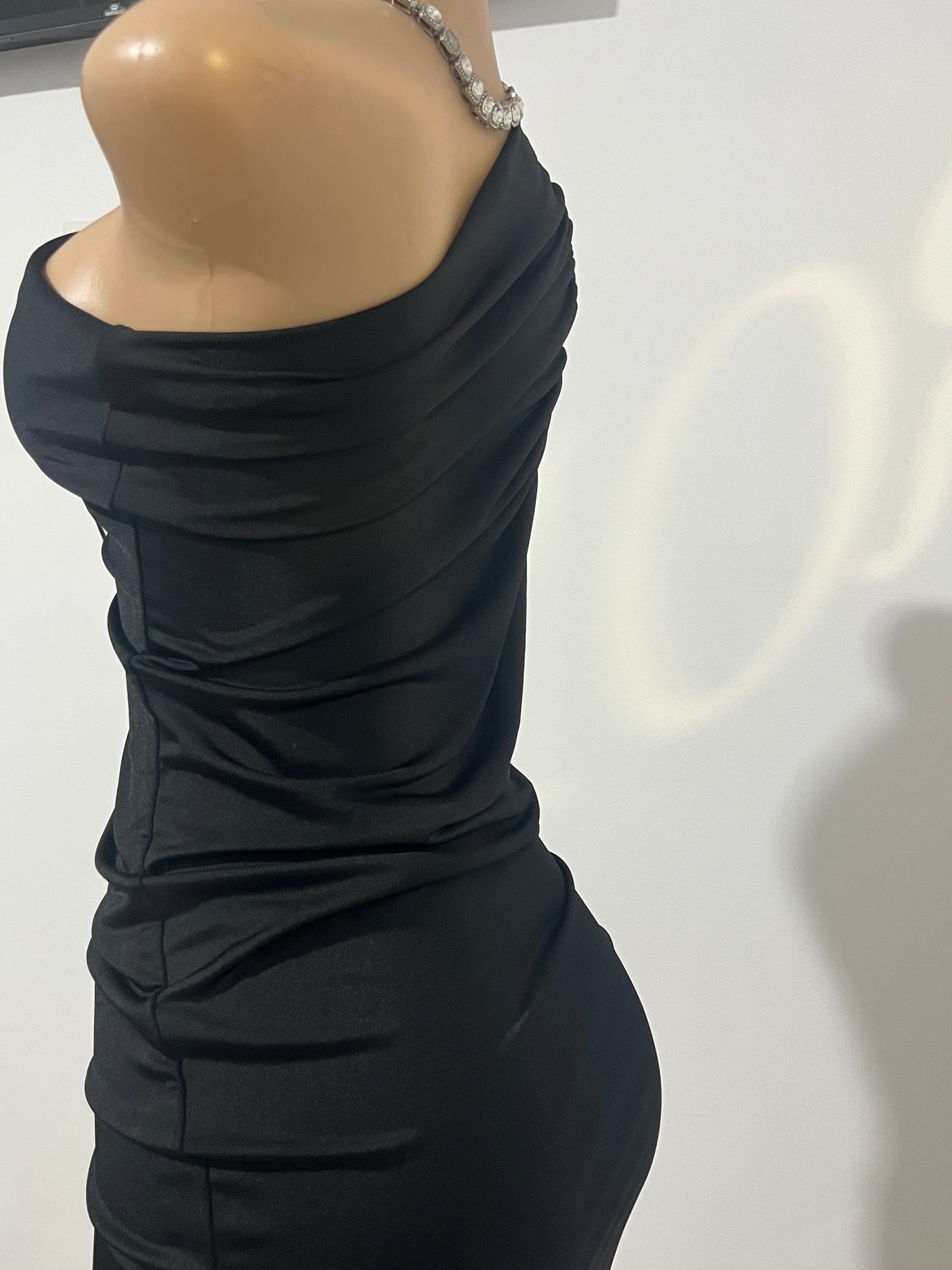 Porsha One Shoulder Dress (Black)