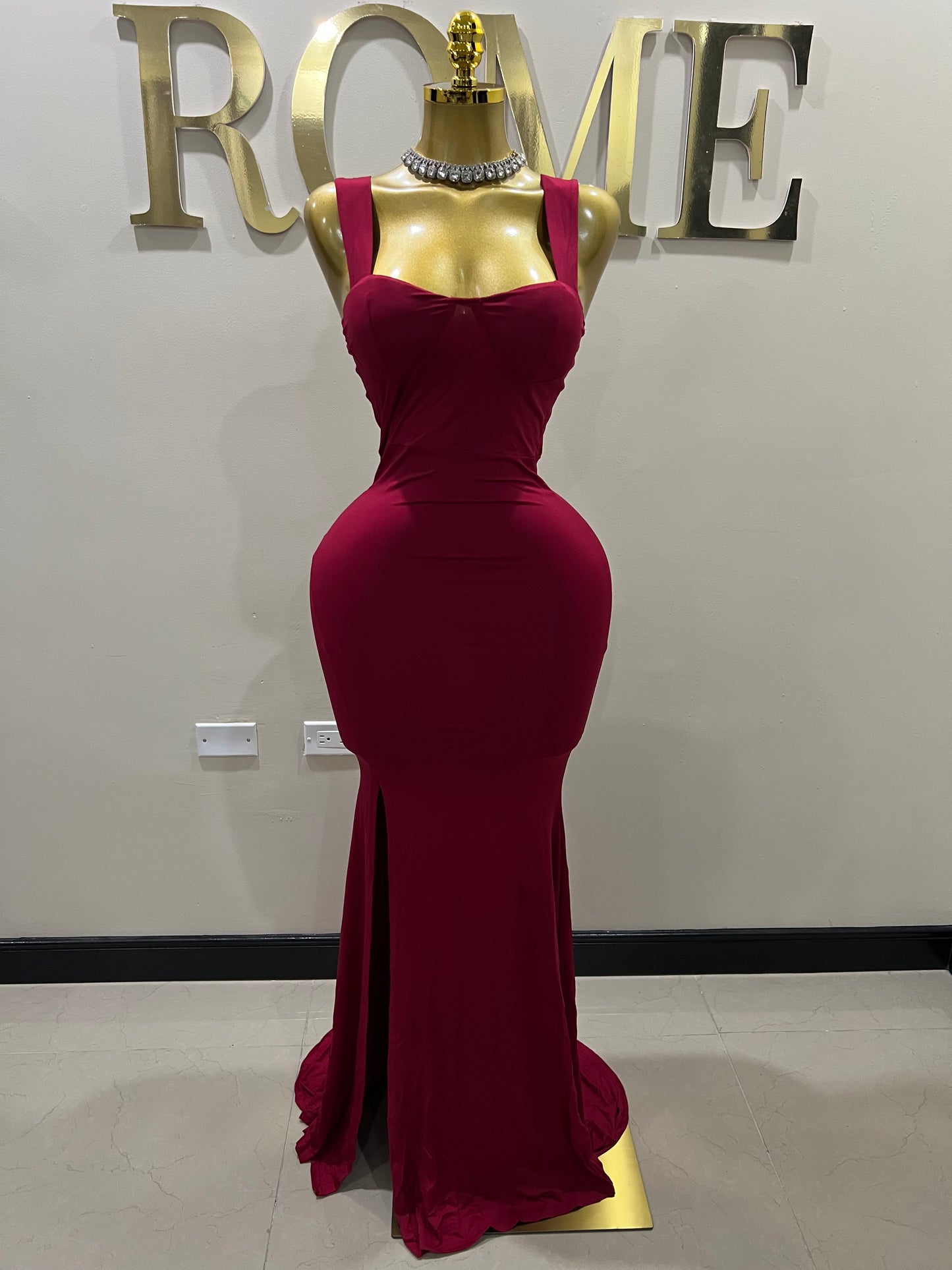 Kerry Ann Train Dress (Burgundy)