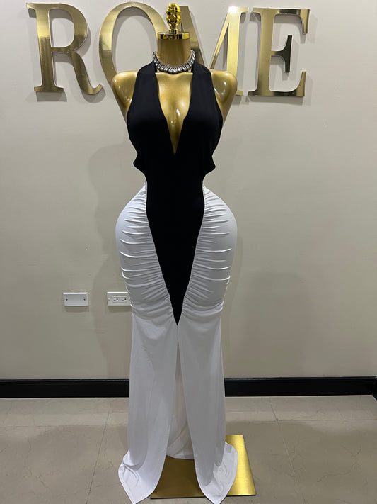 Tamia Hourglass Deep V Dress (Black)